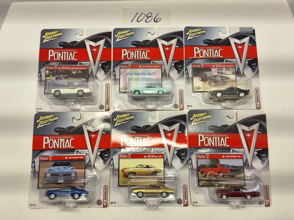 Lot 1086: JOHNNY LIGHTNING - HIGH PERFORMANCE PONTIAC