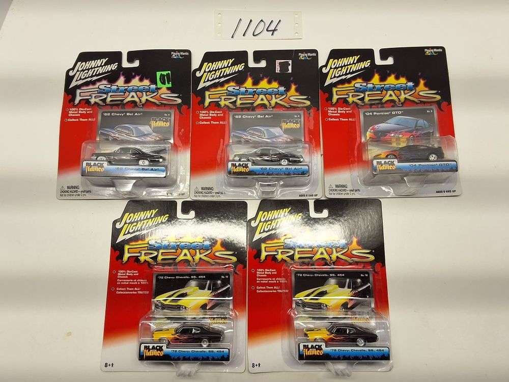 Lot 1104: JOHNNY LIGHTNING - STREET FREAKS