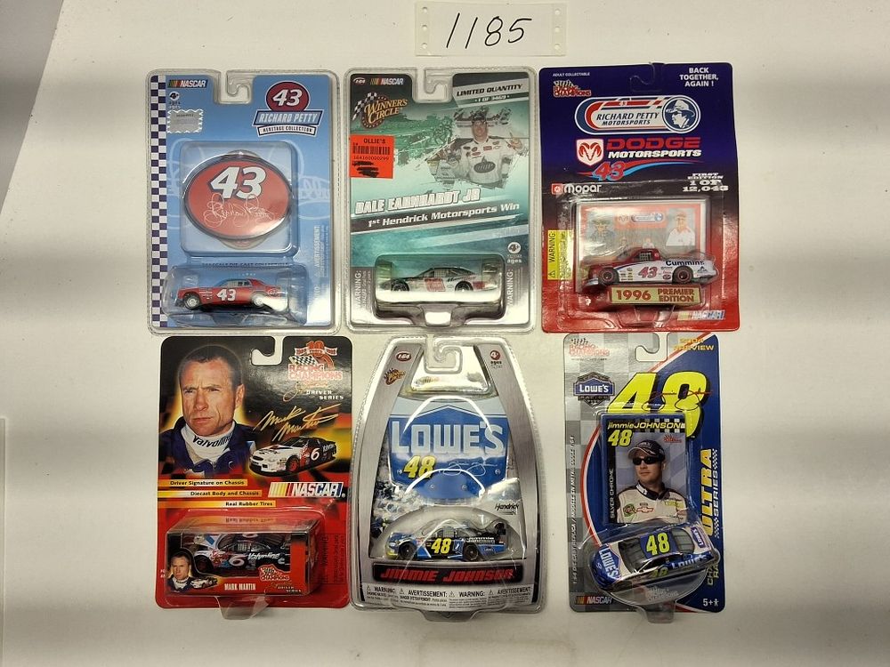 Lot 1185: NASCAR -ASSORTED