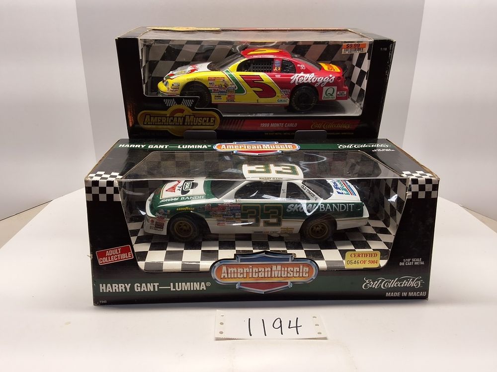 Lot 1194: NASCAR - AMERICAN MUSCLE