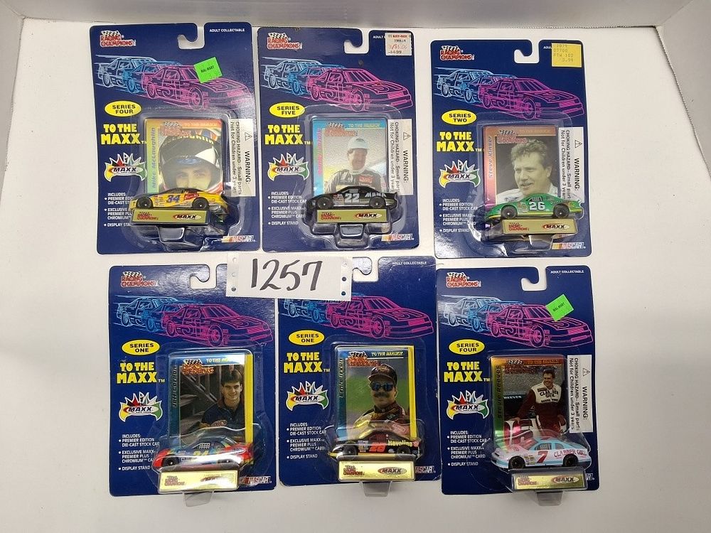 Lot 1257: NASCAR - RACING CHAMPIONS
