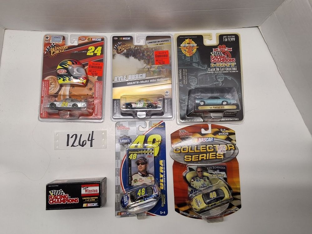 Lot 1264: NASCAR - ASSORTED