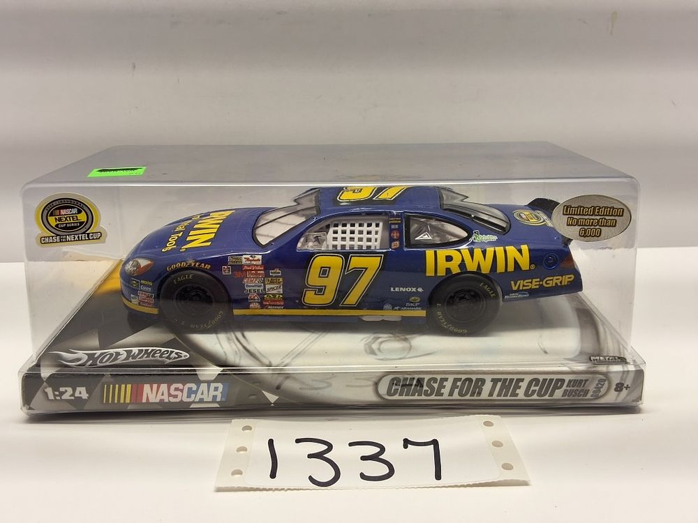 Lot 1337: NASCAR -HOTWHEELS