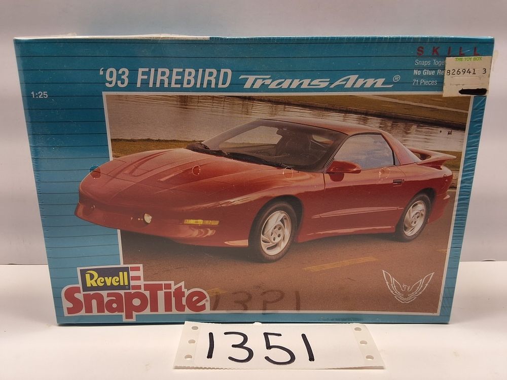 Lot 1351: SPORTS - BASKETBALL -