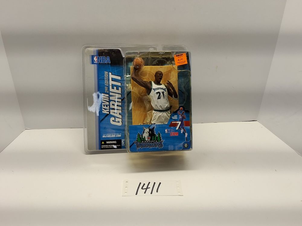 Lot 1411: SPORTS - BASKETBALL - TIMBERWOLVES
