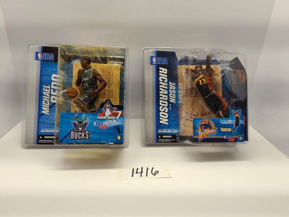 Lot 1416: SPORTS - BASKETBALL - WARRIORS & BUCKS