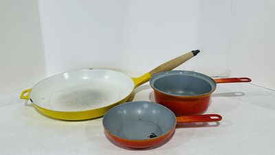 VINTAGE DESCOWARE ENAMELED CAST IRON. FLAME ORANGE DESCOWARE SAUCE PAN, LOT ALSO INCLUDES 2 
