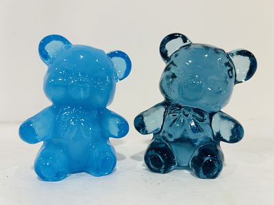BOYD ART GLASS FUZZY THE BEAR FIGURINES. NO CHIPS OR CRACKS