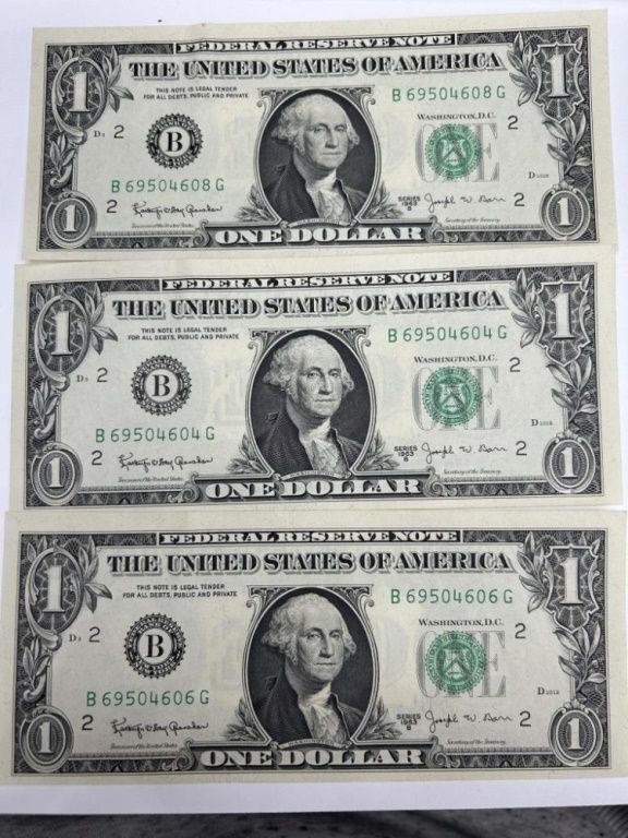 Lot 636: 3 $1 BARR NOTES