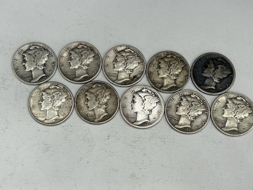 Lot 711: 10 MERCURY DIMES
