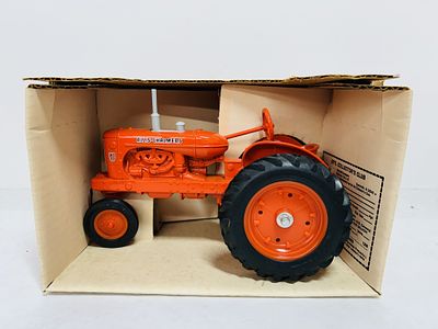 ERTL 1/16 ALLIS-CHALMERS WD-45 ANTIQUE TRACTOR. DIECAST MODEL #1206, STOCK #2238
