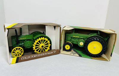 ERTL 1/16 1949/1954 JD MODEL R COLLECTORS EDITION. DIECAST, COLLECTORS EDITION SERIES II, MODEL 