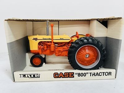 ERTL 1/16 CASE "800" TRACTOR. DIECAST, MODEL #693, STOCK 2121
