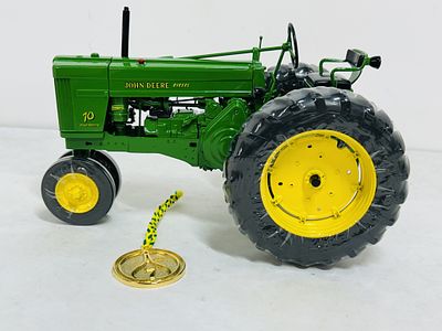 ERTL 1/16 PRECISION CLASSICS 7 JD MODEL 70 DIESEL. DIECAST, NF, MODEL #5788, STOCK #3605S