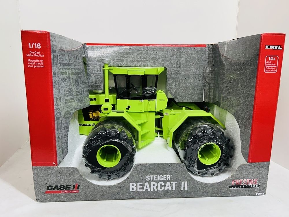 Lot 160: ERTL 1/16 STEIGER BEARCAT II PRESTIGE COLLECTION