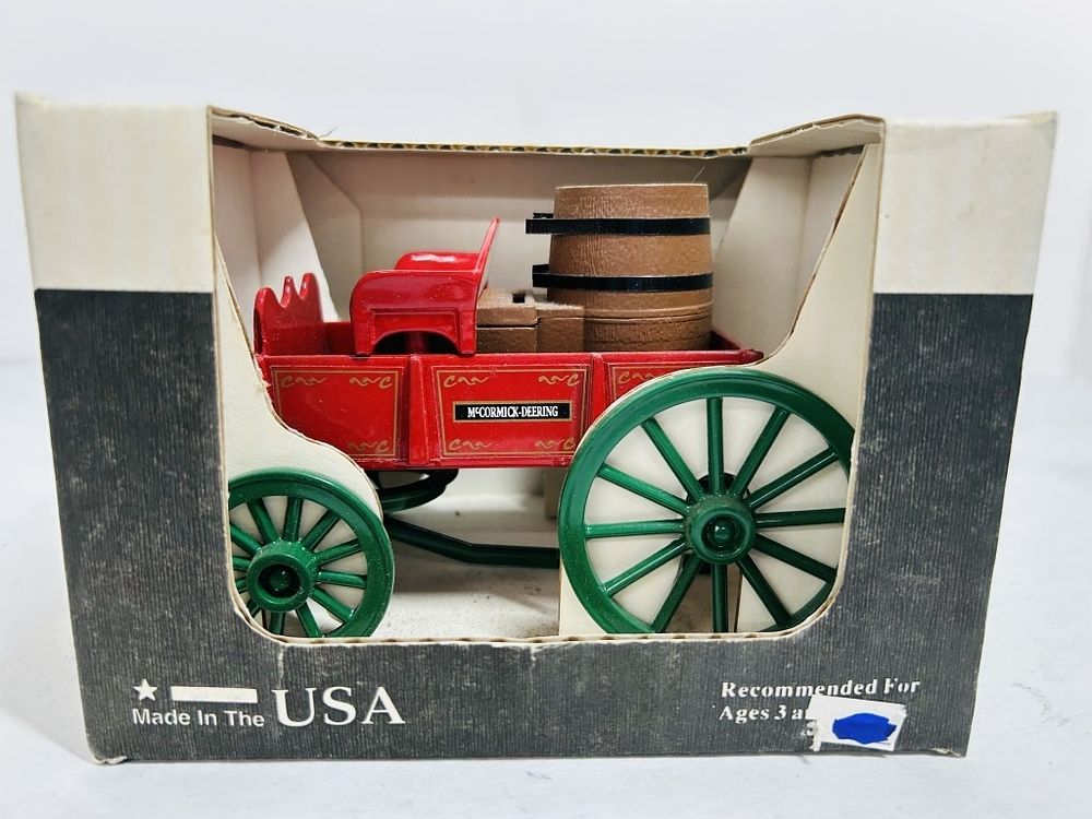 Lot 187: COUNTRY CLASSICS MCCORMICK BUCKBOARD WAGON