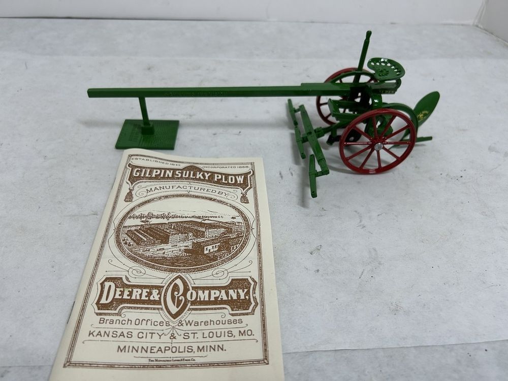 Lot 271: JOHN DEERE DIECAST GILPIN SULKY PLOW