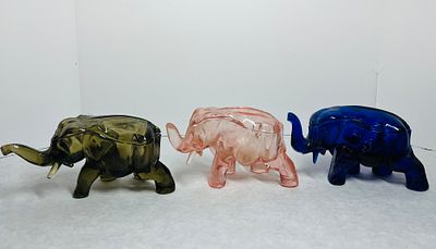 Glass Elephant Lidded Dishes Indiana Glass. A trio of mid-20th-century pressed glass trinket or 