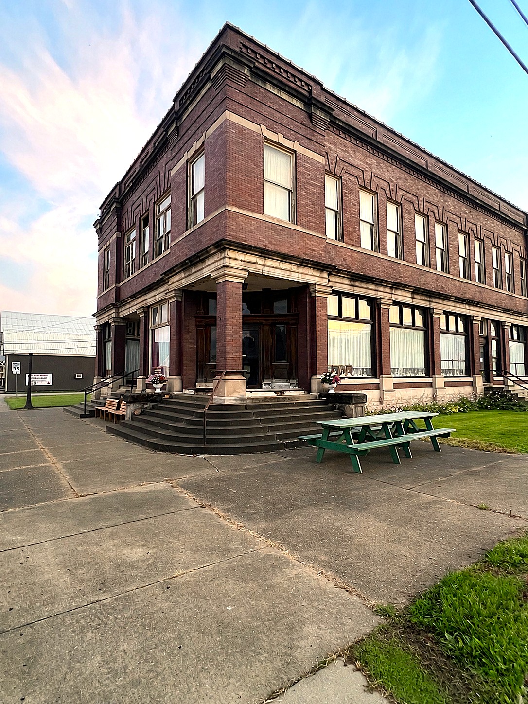 QUAKER CITY BANK REAL ESTATE