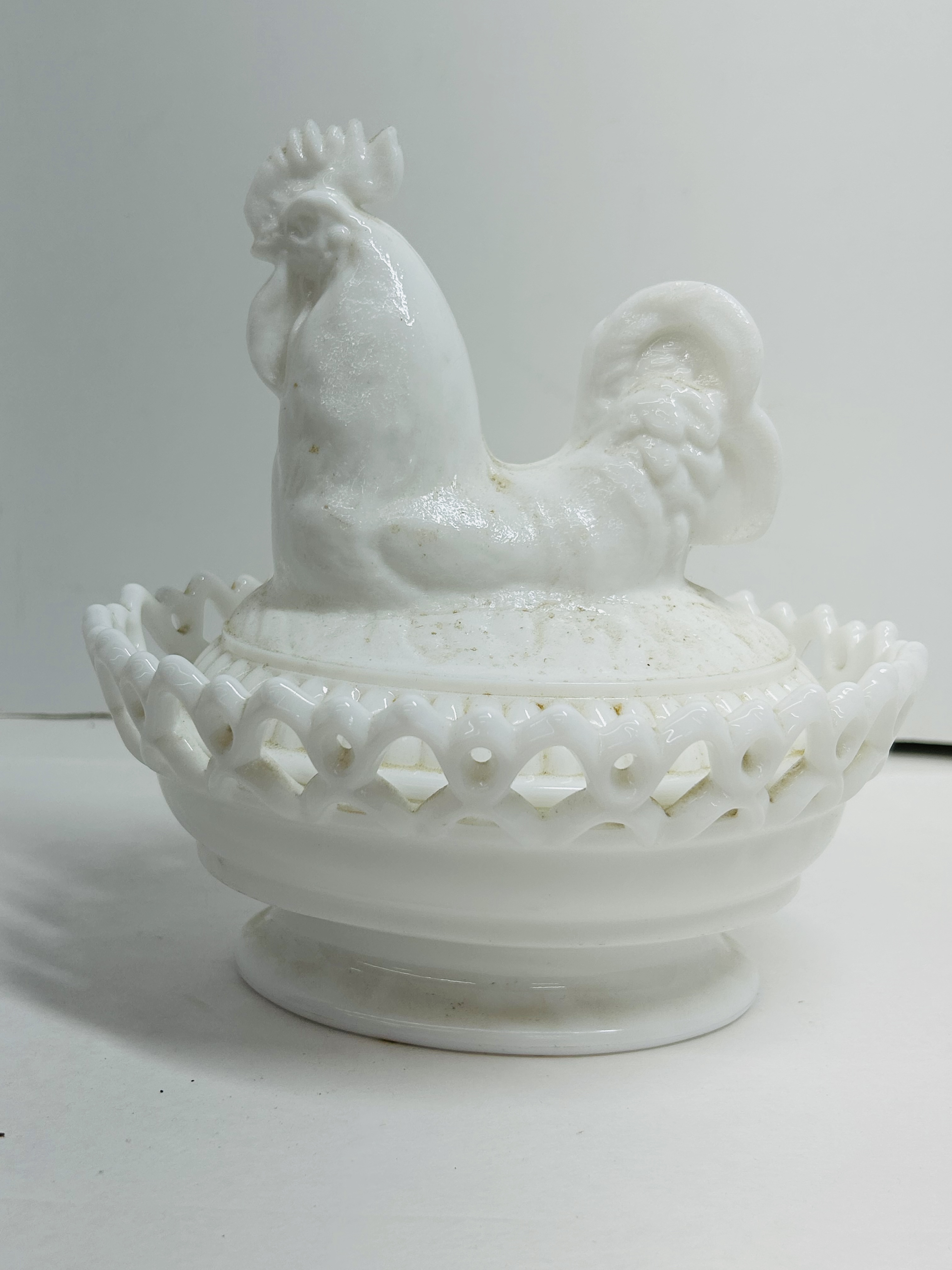 IMPERIAL MILK GLASS ROOSTER DISH, MID-20TH CENTURY