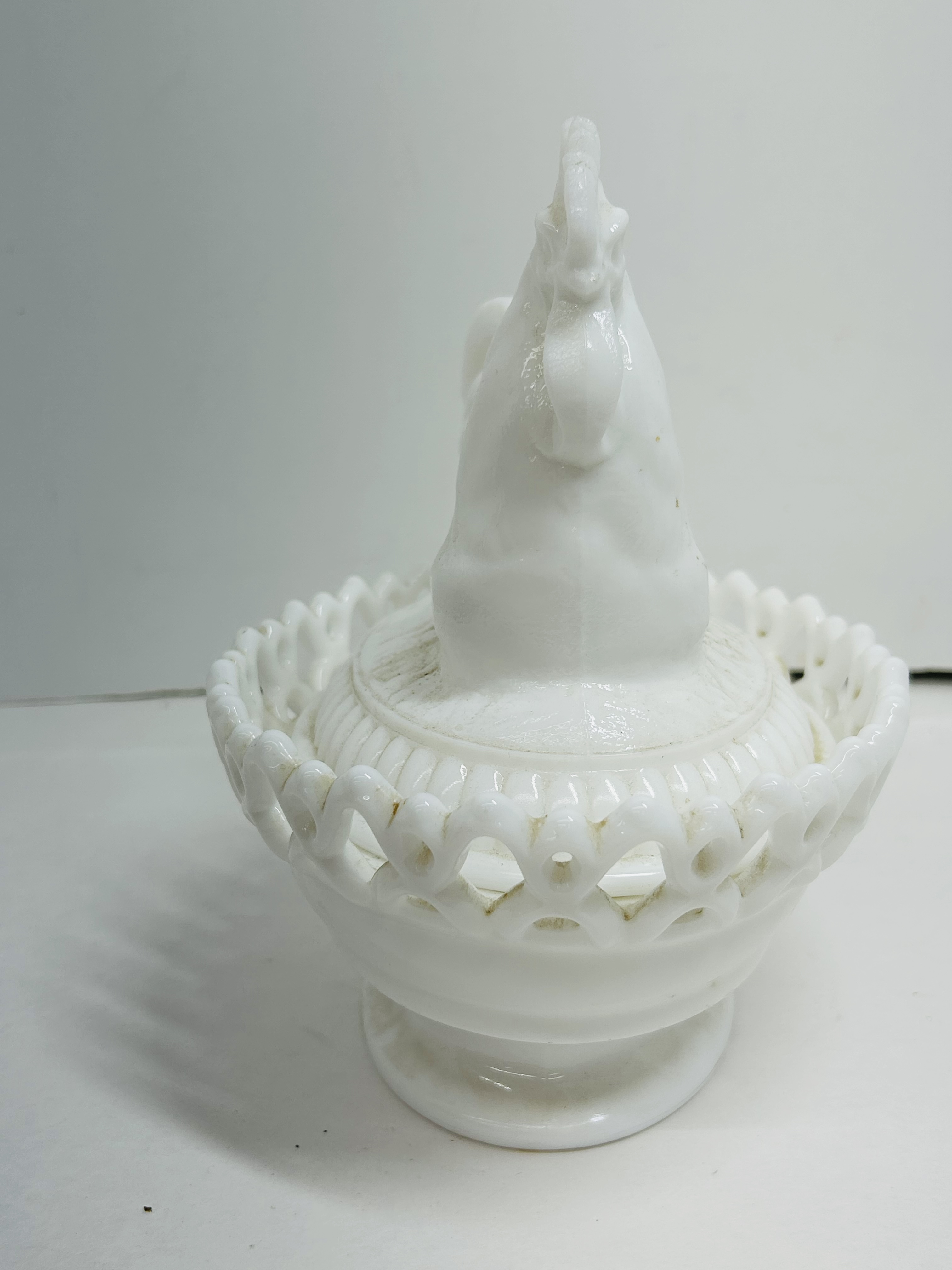 IMPERIAL MILK GLASS ROOSTER DISH, MID-20TH CENTURY