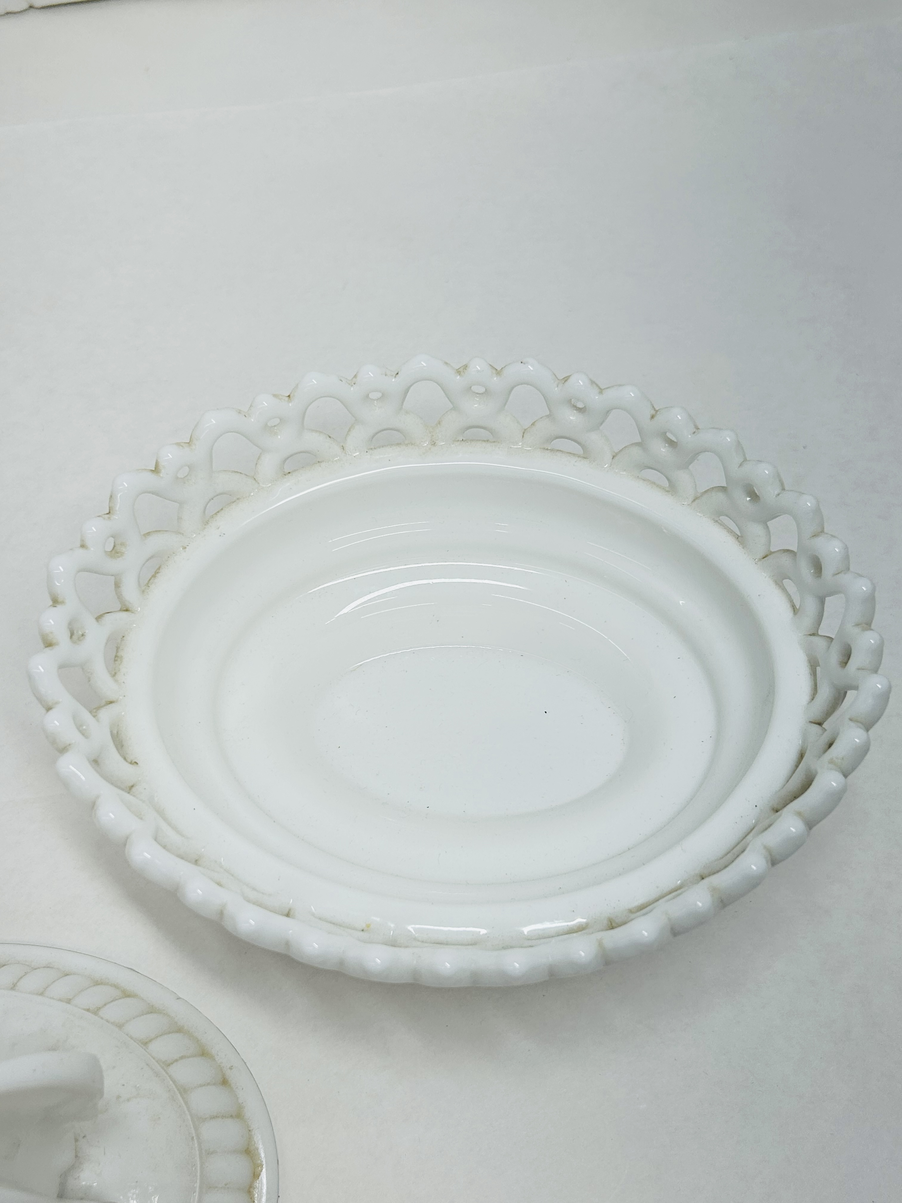 IMPERIAL MILK GLASS ROOSTER DISH, MID-20TH CENTURY
