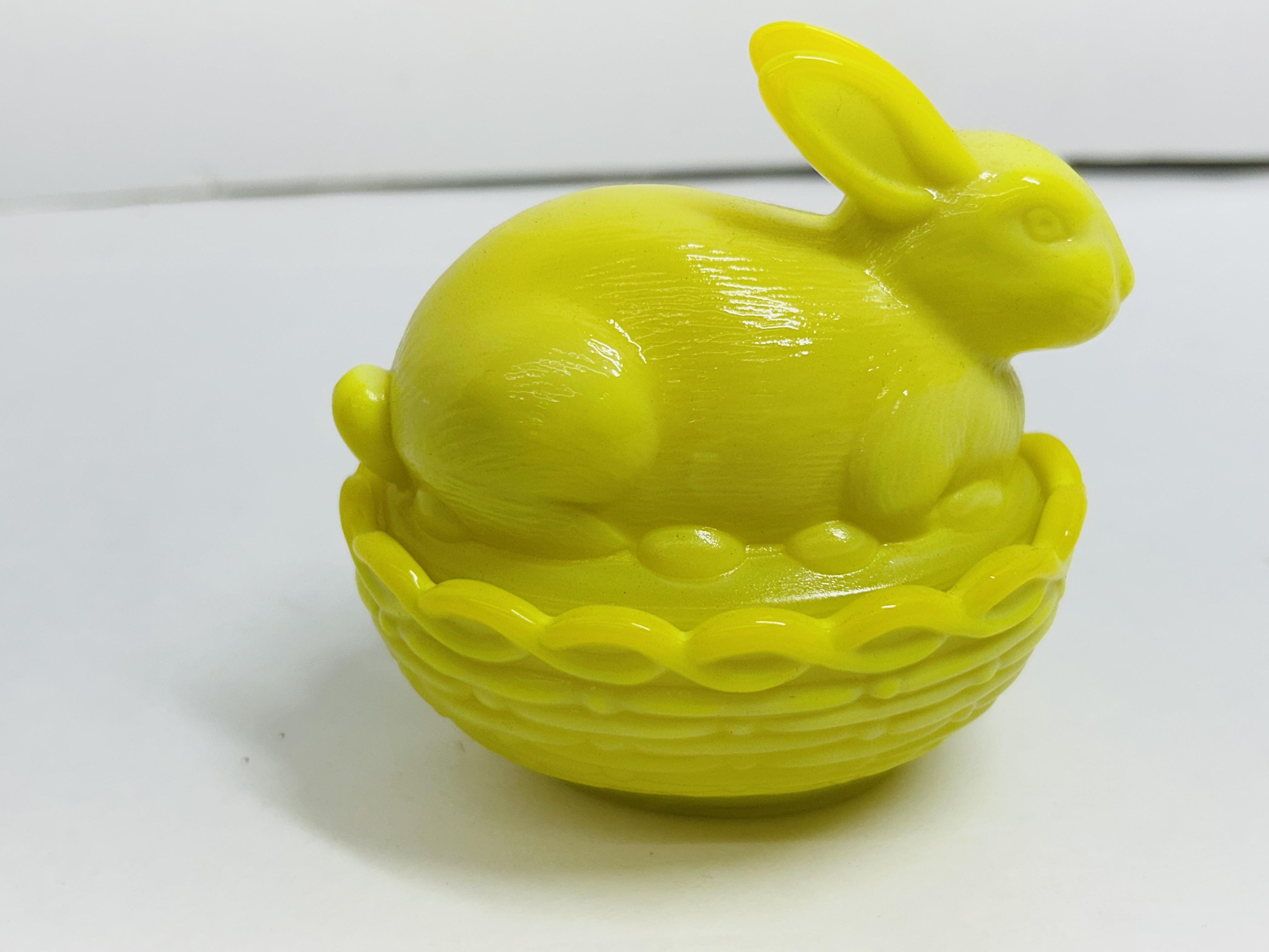 MOSSER GLASS BUNNY ON BASKET
