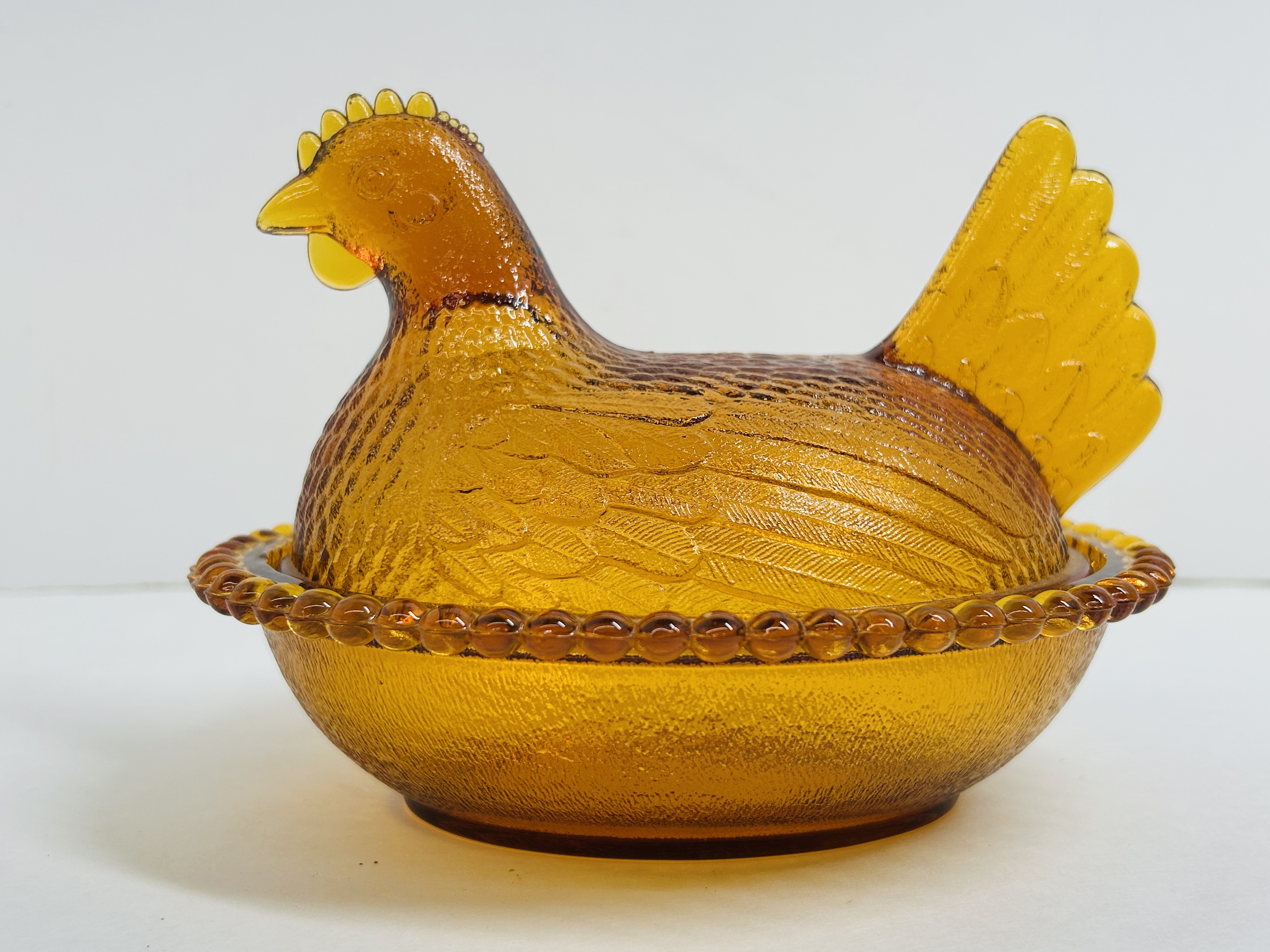 INDIANA AMBER GLASS HEN