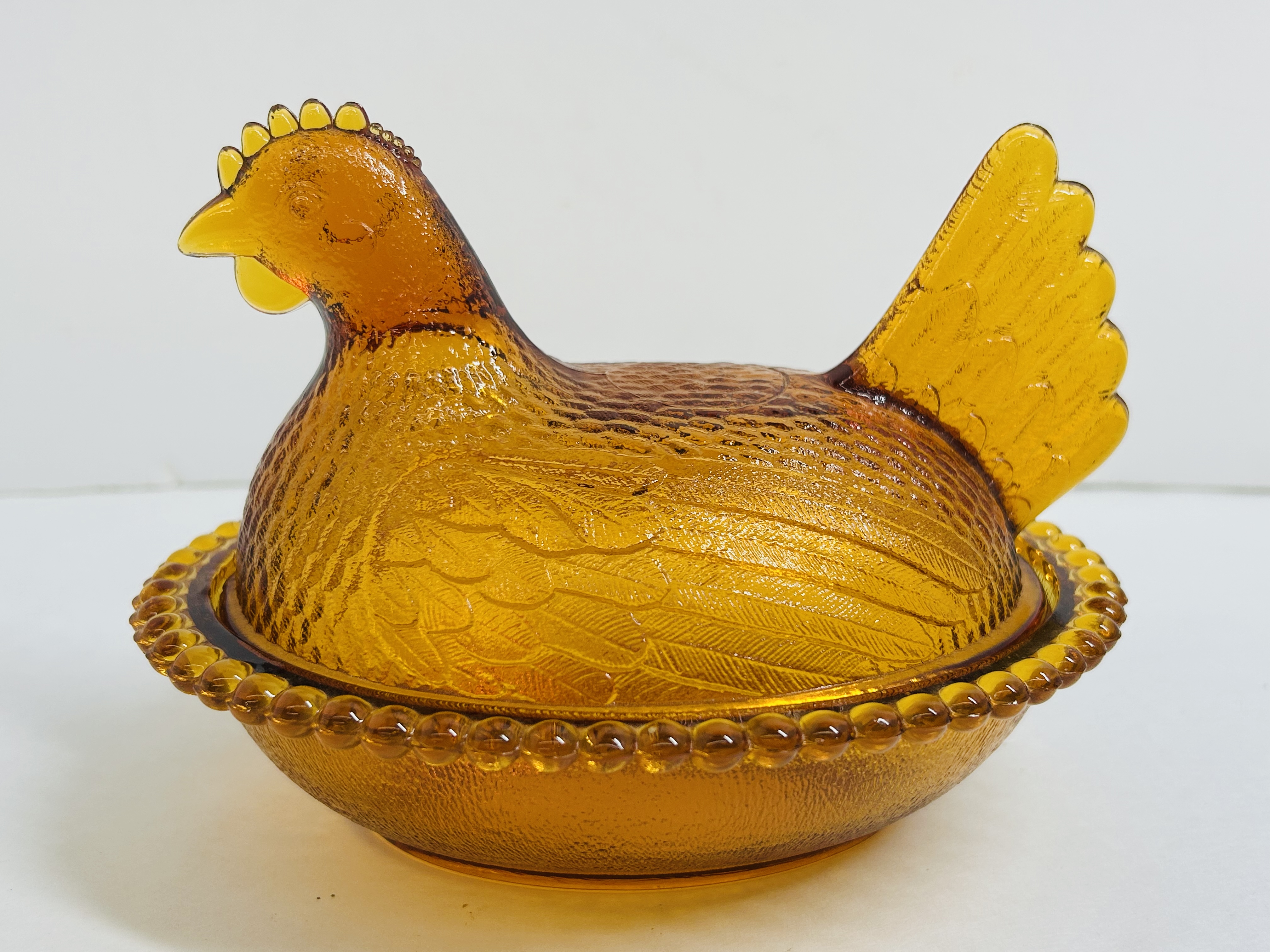 INDIANA AMBER GLASS HEN