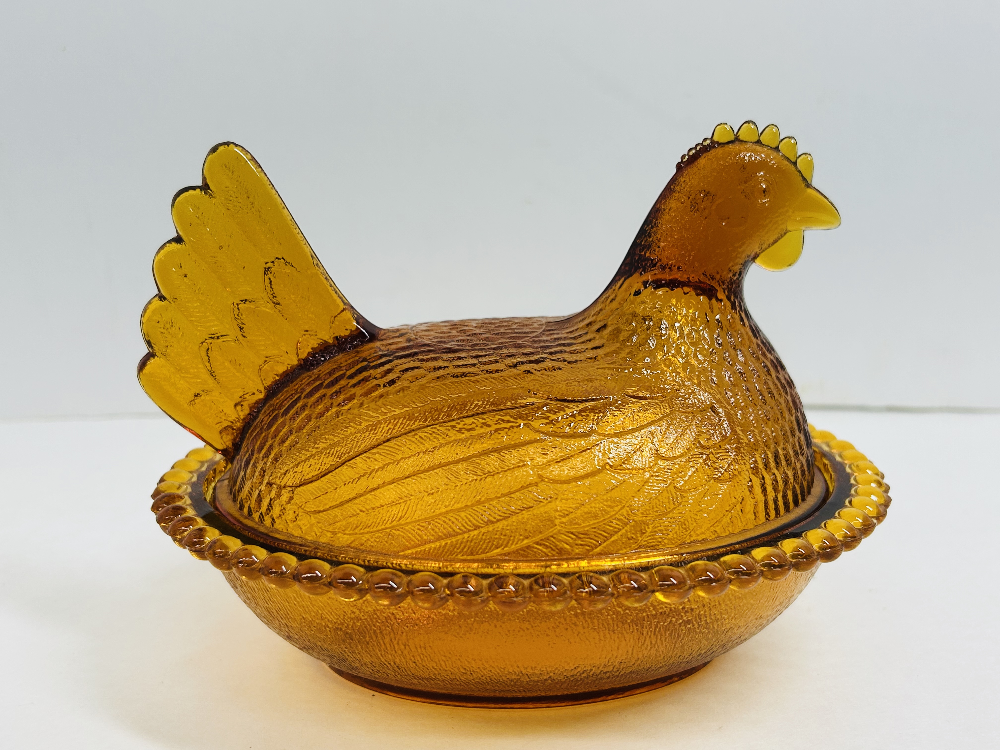 INDIANA AMBER GLASS HEN