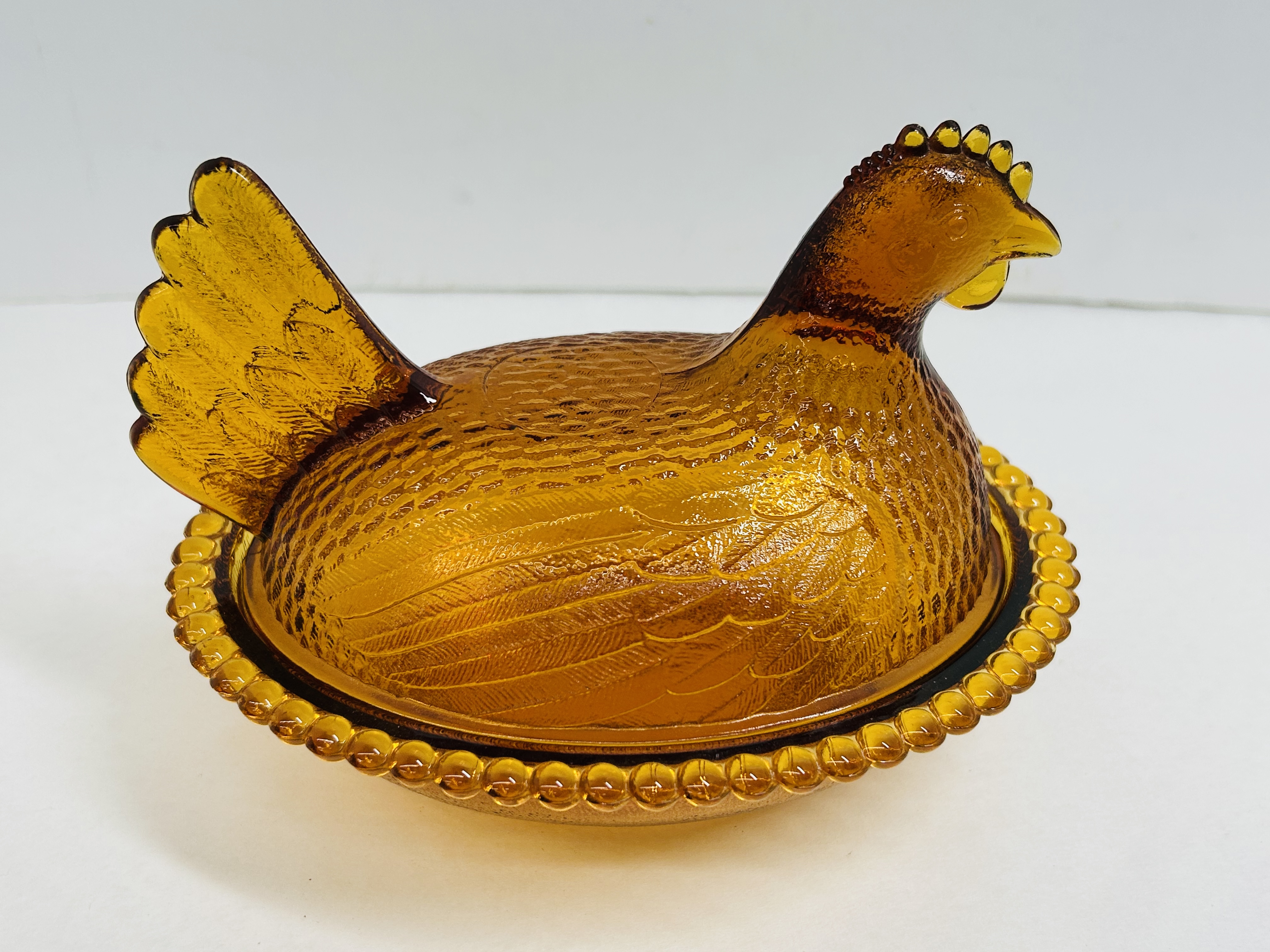 INDIANA AMBER GLASS HEN