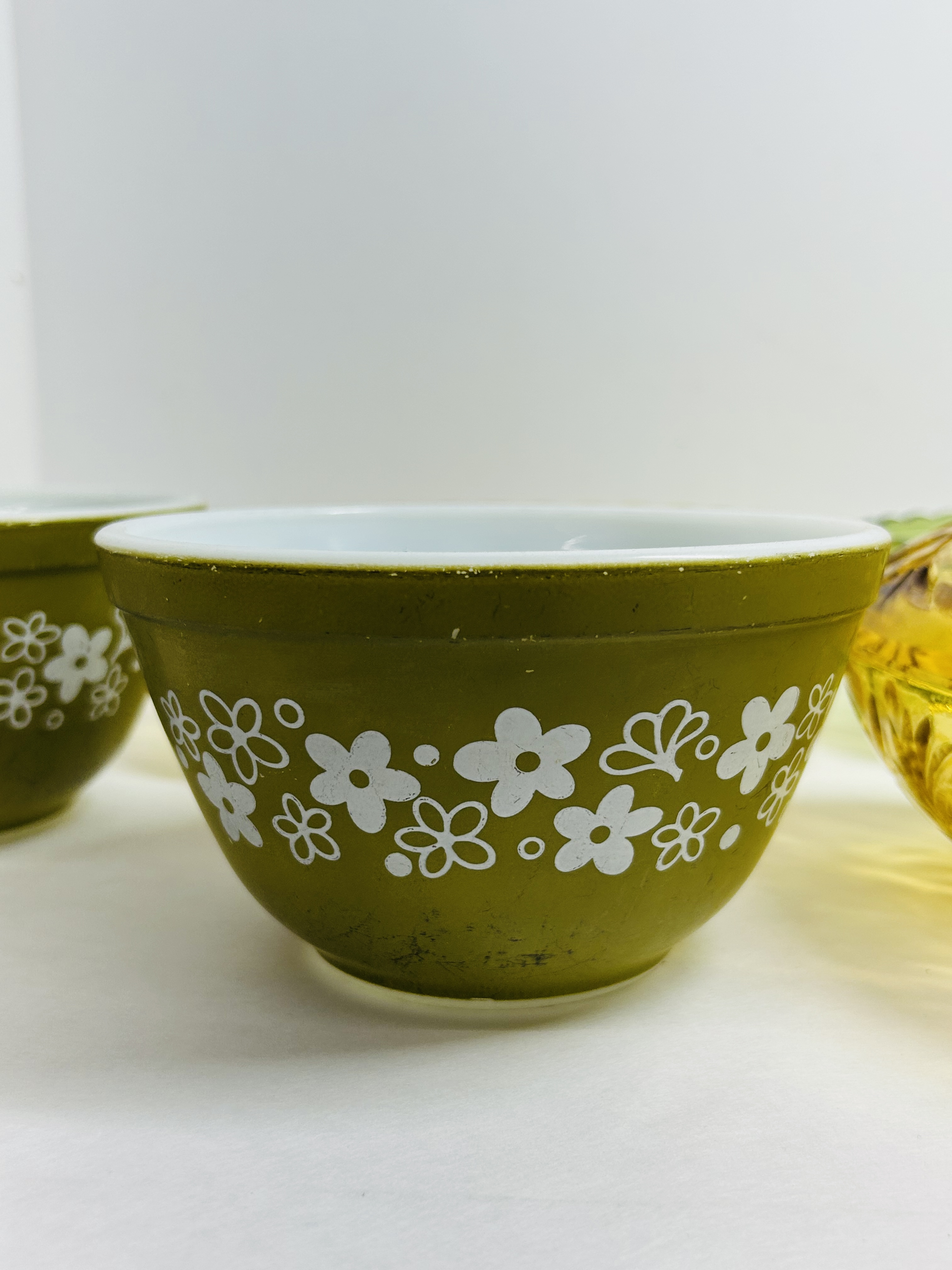 PYREX AND PRESSED GLASS, 1960S