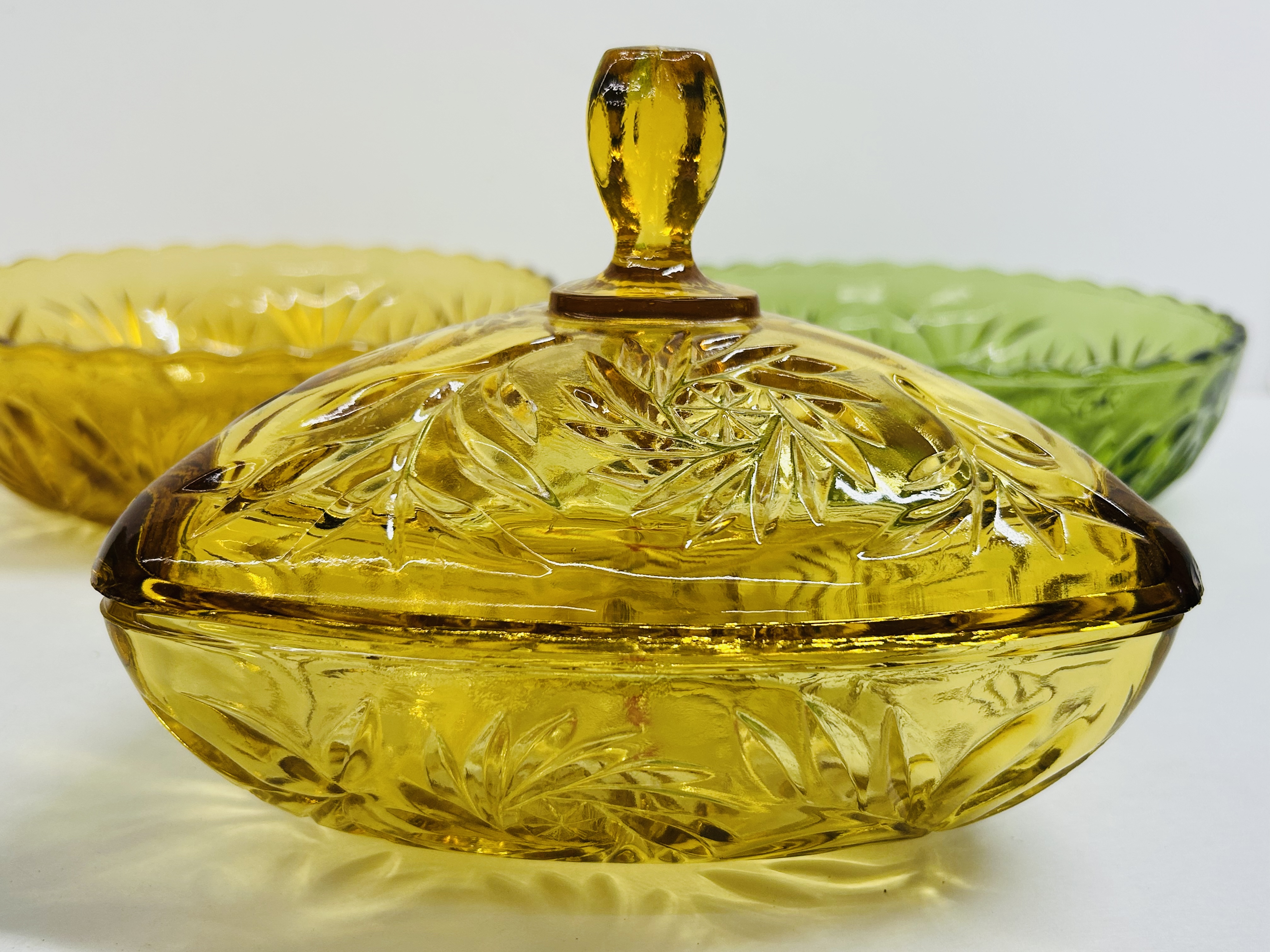 PYREX AND PRESSED GLASS, 1960S