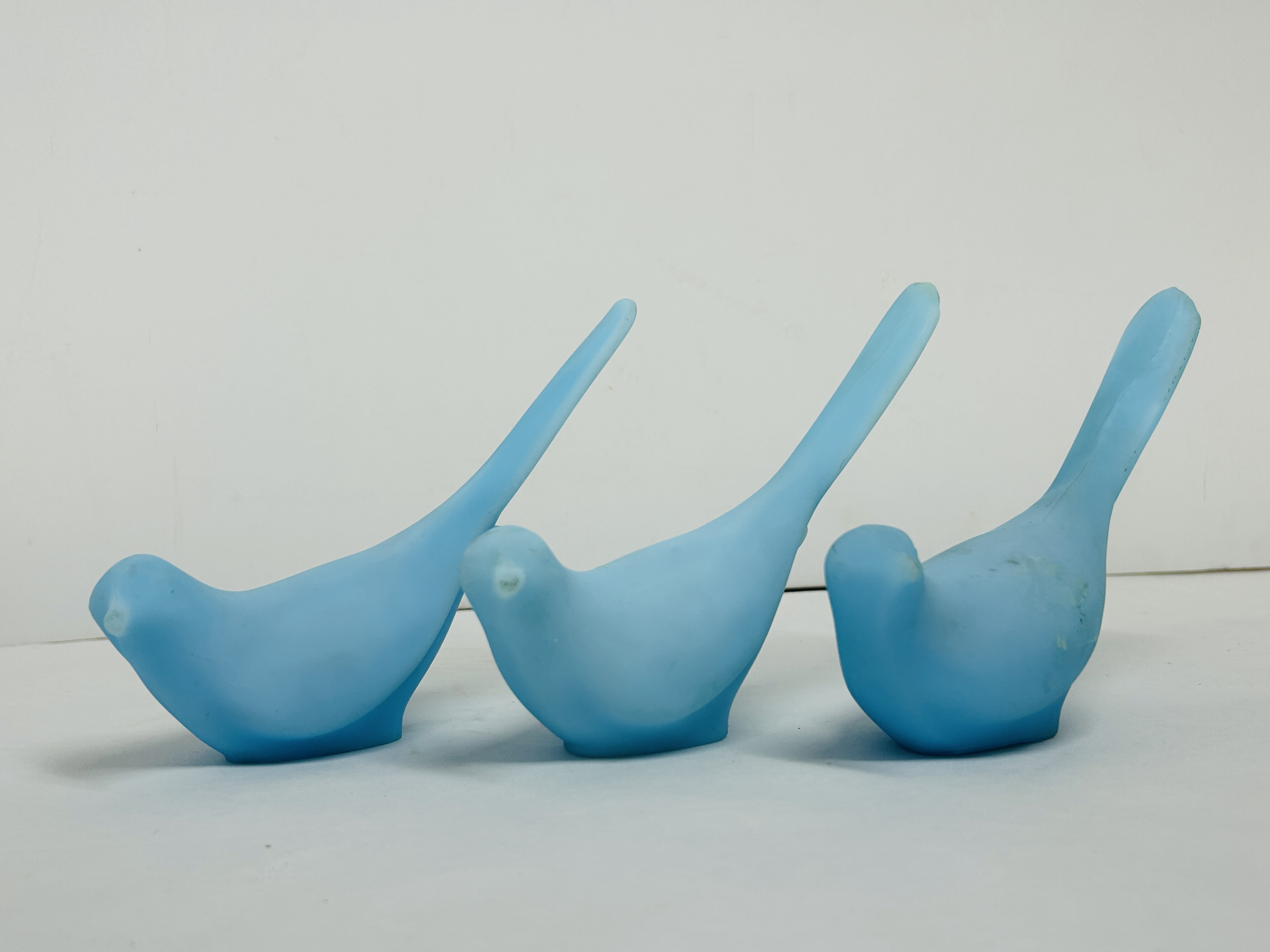 FENTON BLUE SATIN BIRDS, 1970S