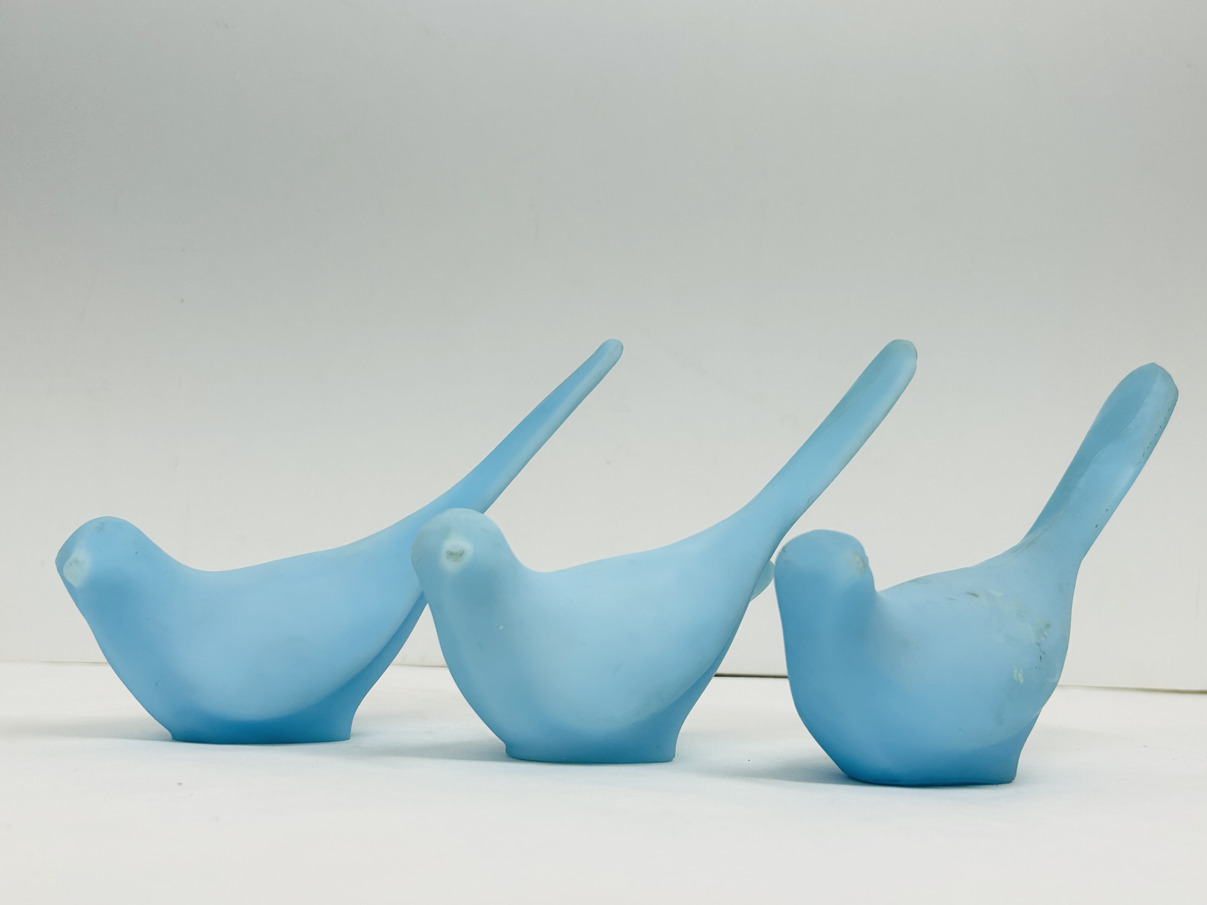 FENTON BLUE SATIN BIRDS, 1970S