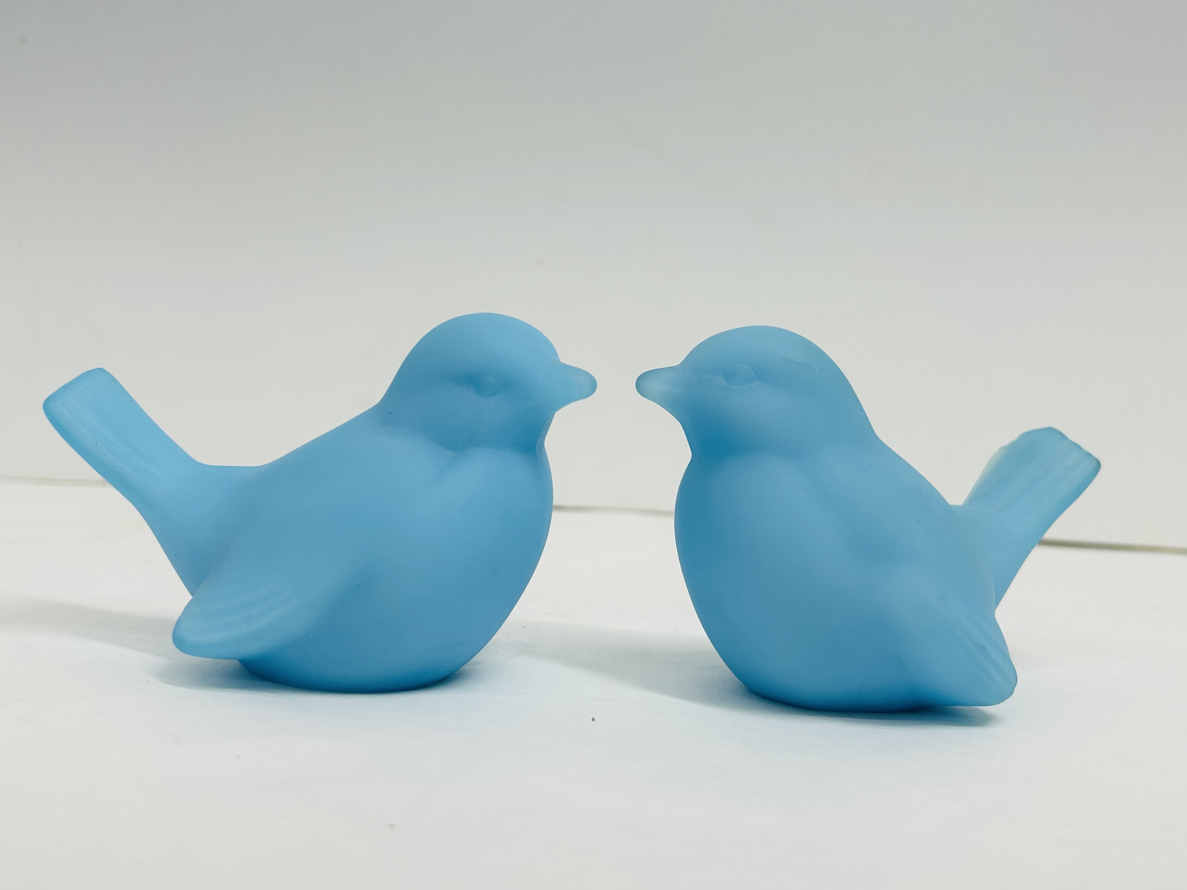 BLUE FROSTED GLASS BIRD FIGURINES, CIRCA 1980