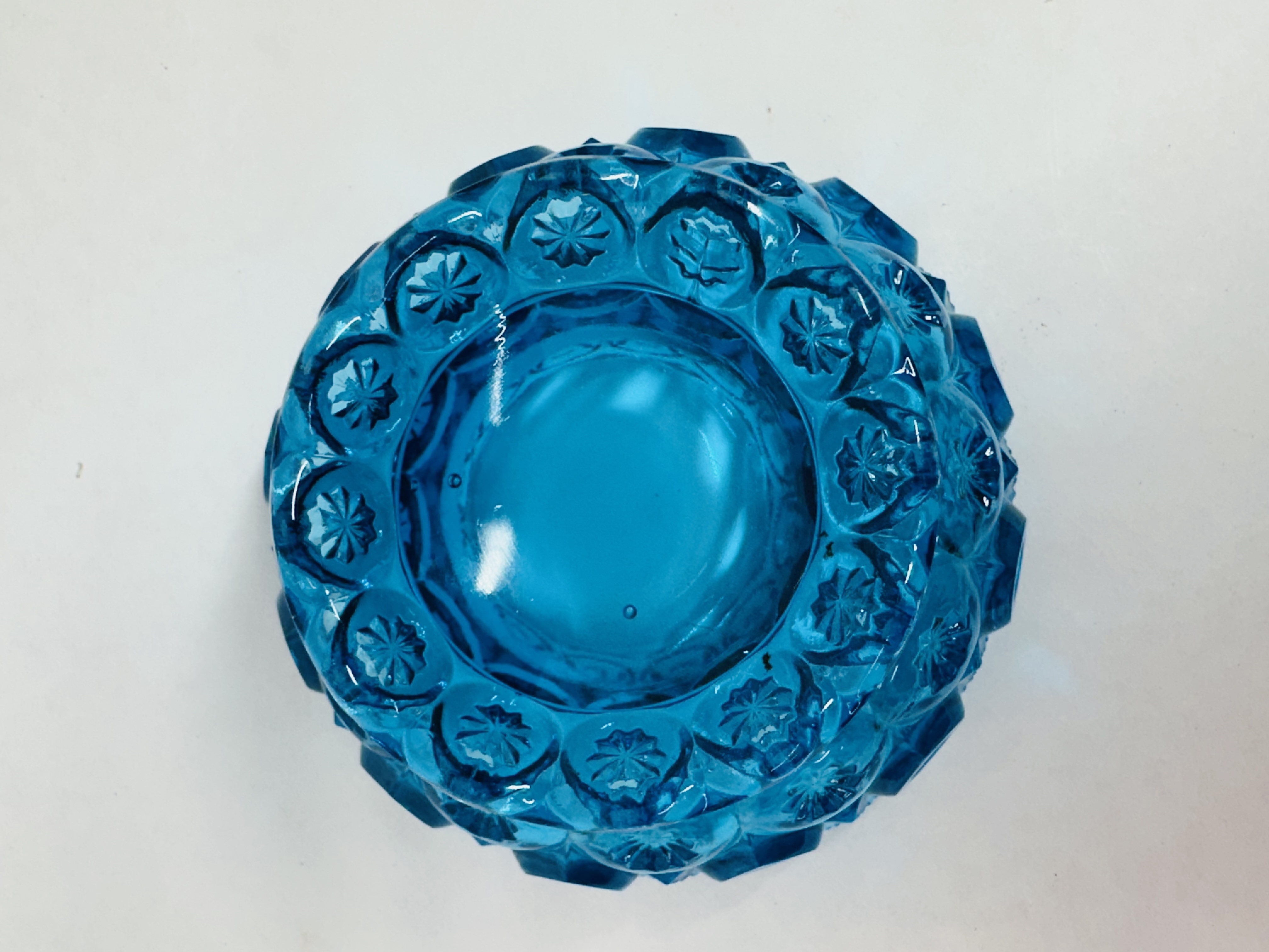 L.E. SMITH STYLE GLASS, MID-20TH CENTURY