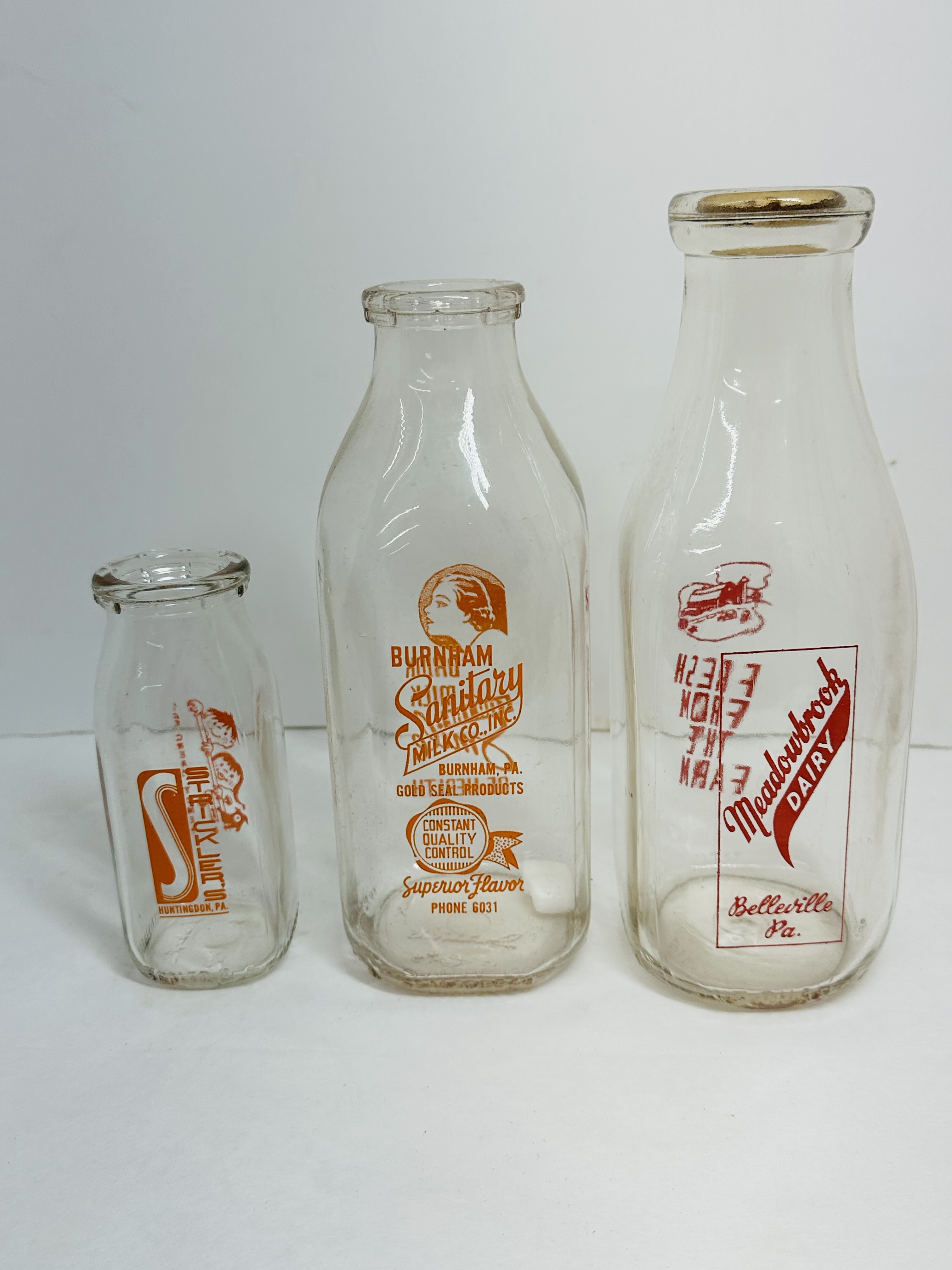 PENNSYLVANIA DAIRIES GLASS MILK BOTTLES, MID-20TH CENTURY