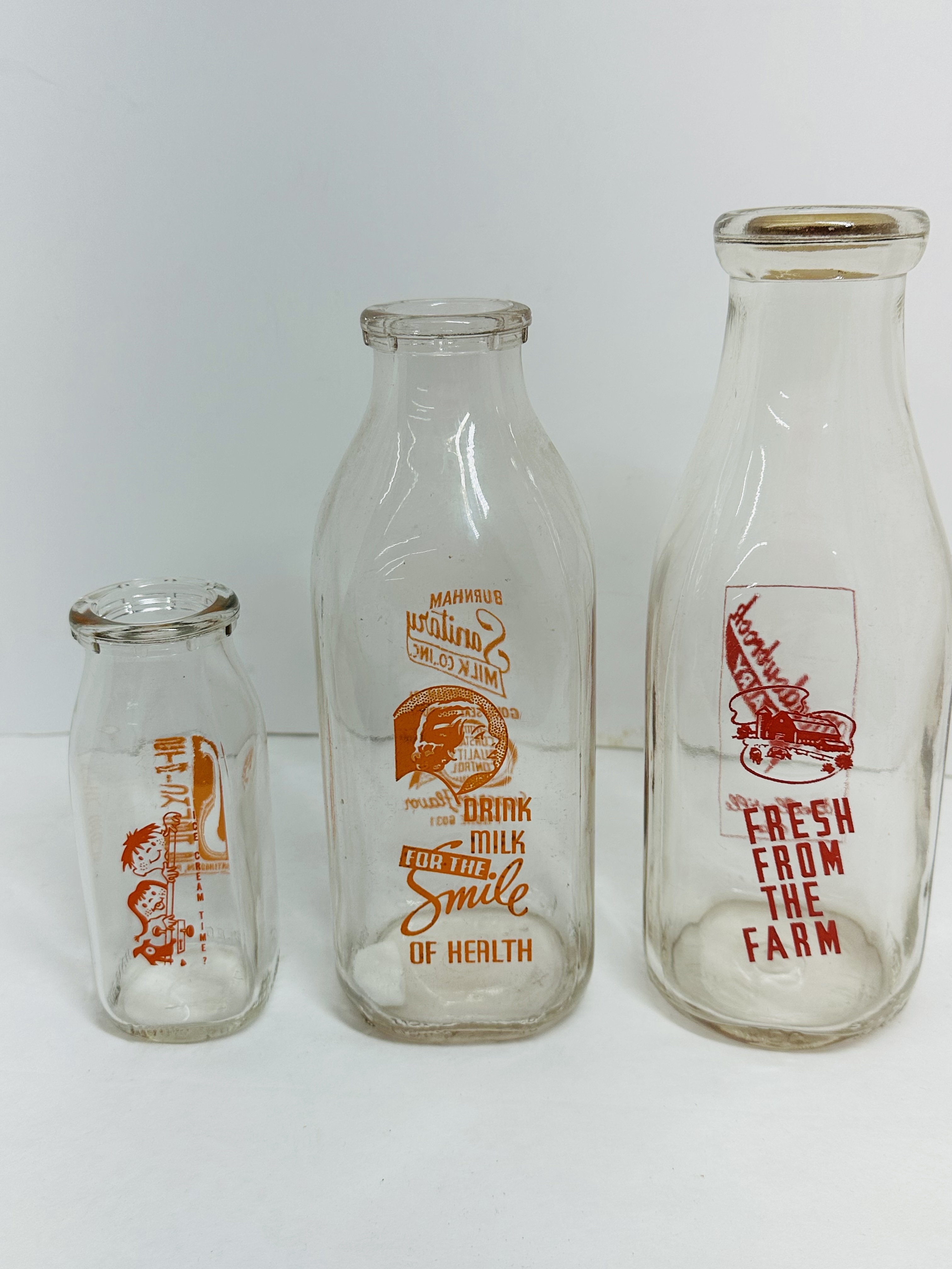 PENNSYLVANIA DAIRIES GLASS MILK BOTTLES, MID-20TH CENTURY