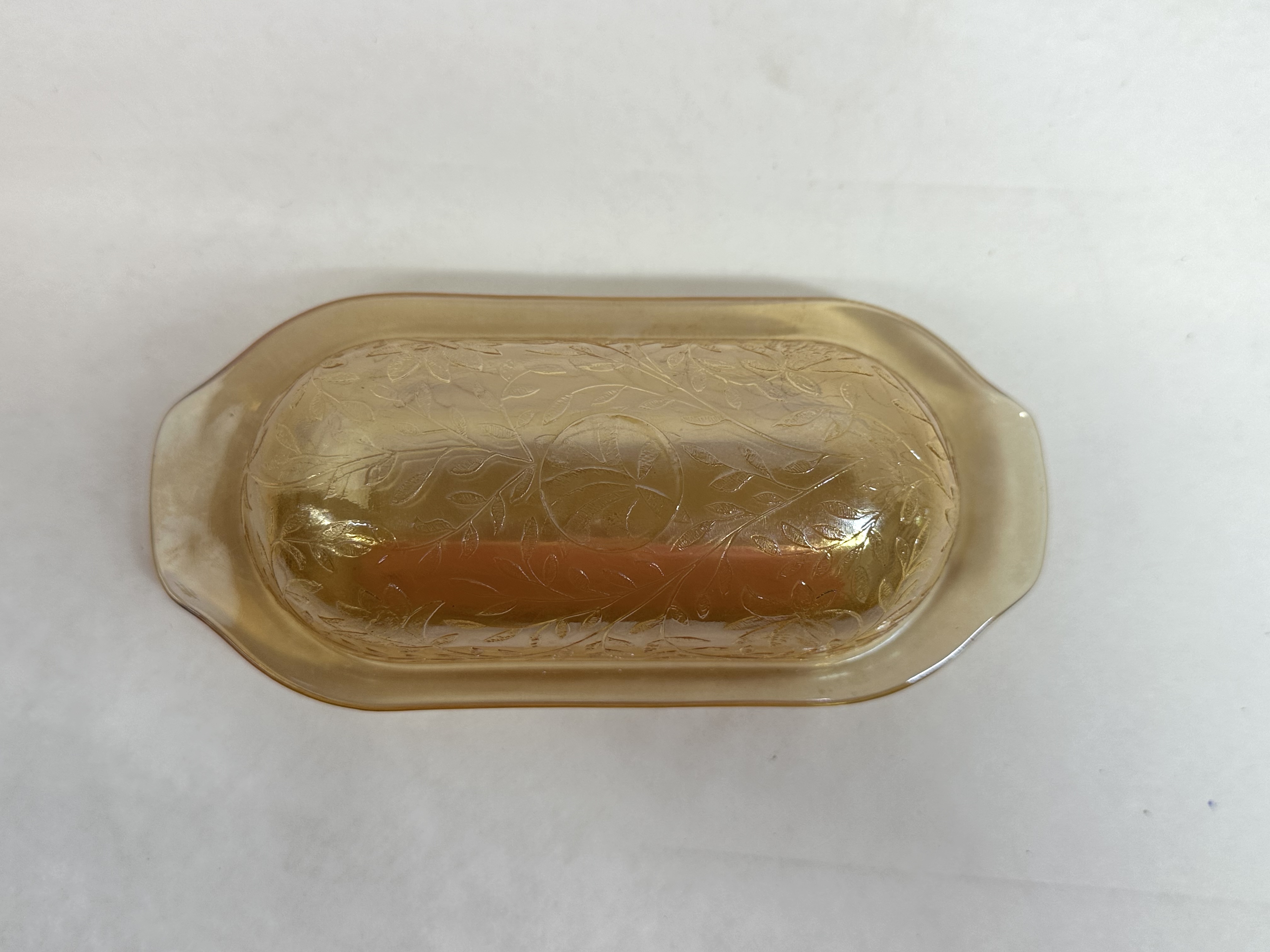 JEANNETTE ATTRIBUTED GLASS BUTTER DISH, 1950S