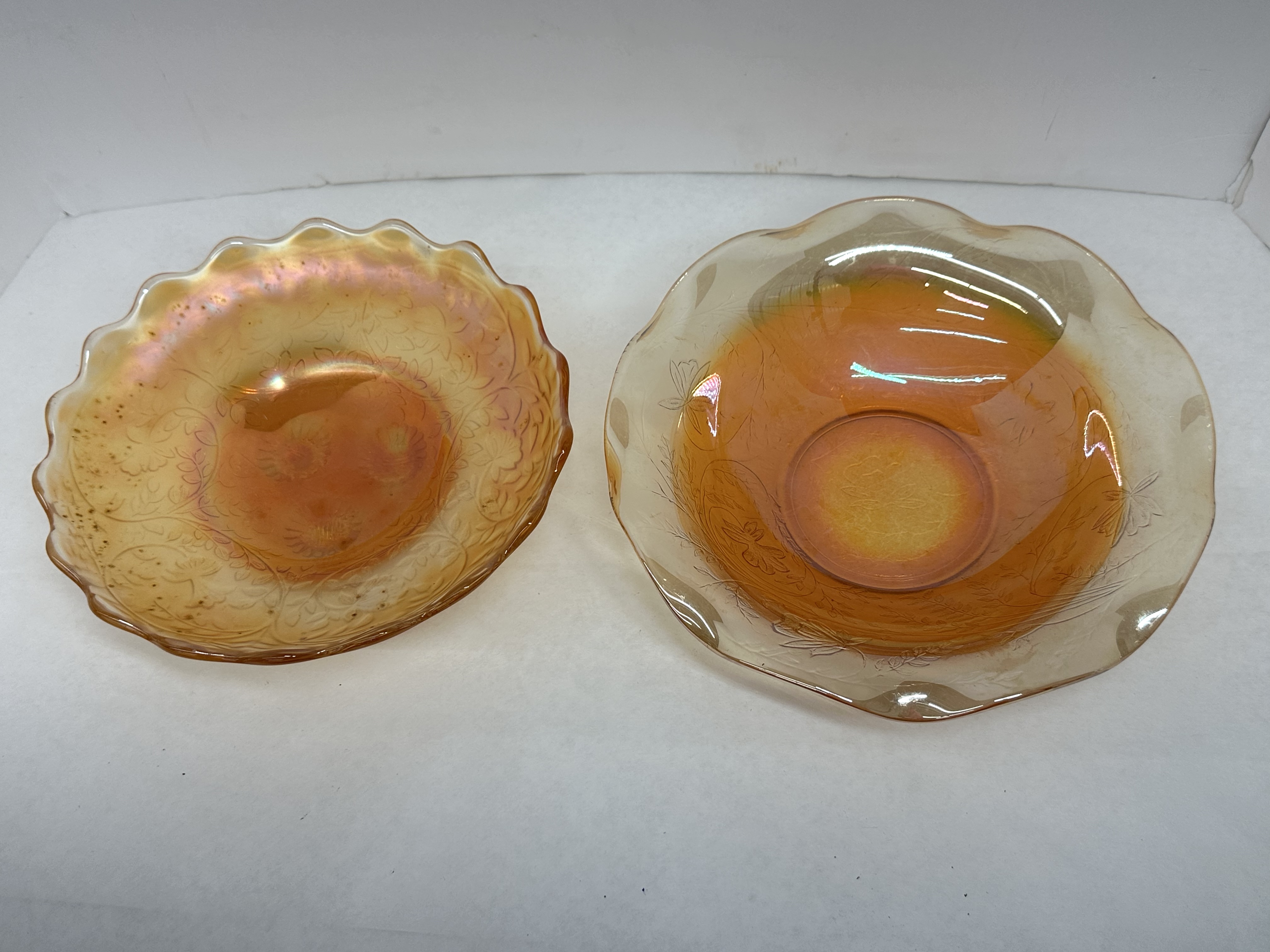 TWO MARIGOLD CARNIVAL GLASS BOWLS, 20TH CENTURY