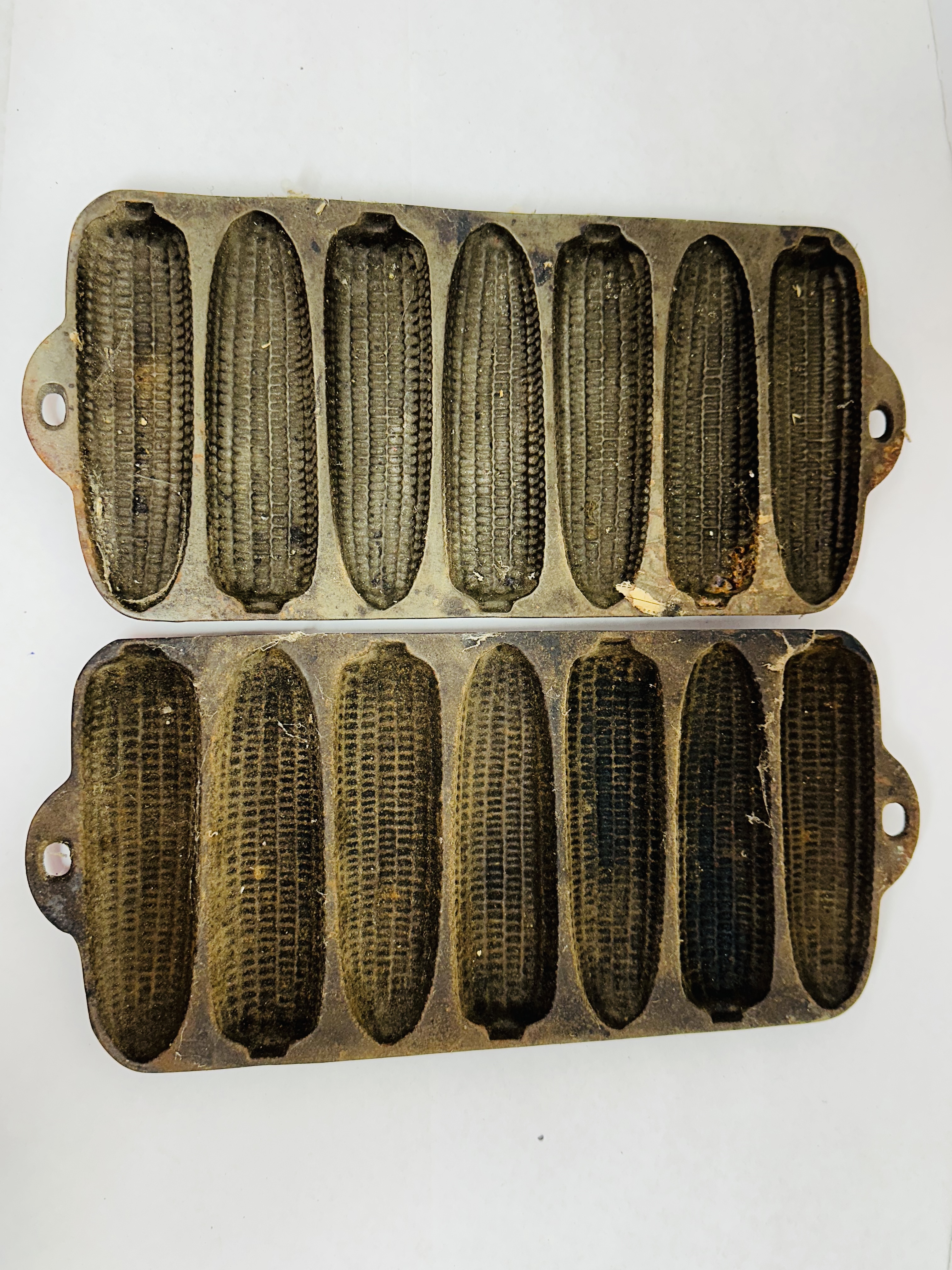 AMERICAN CAST IRON CORNSTICK PANS, 1960S