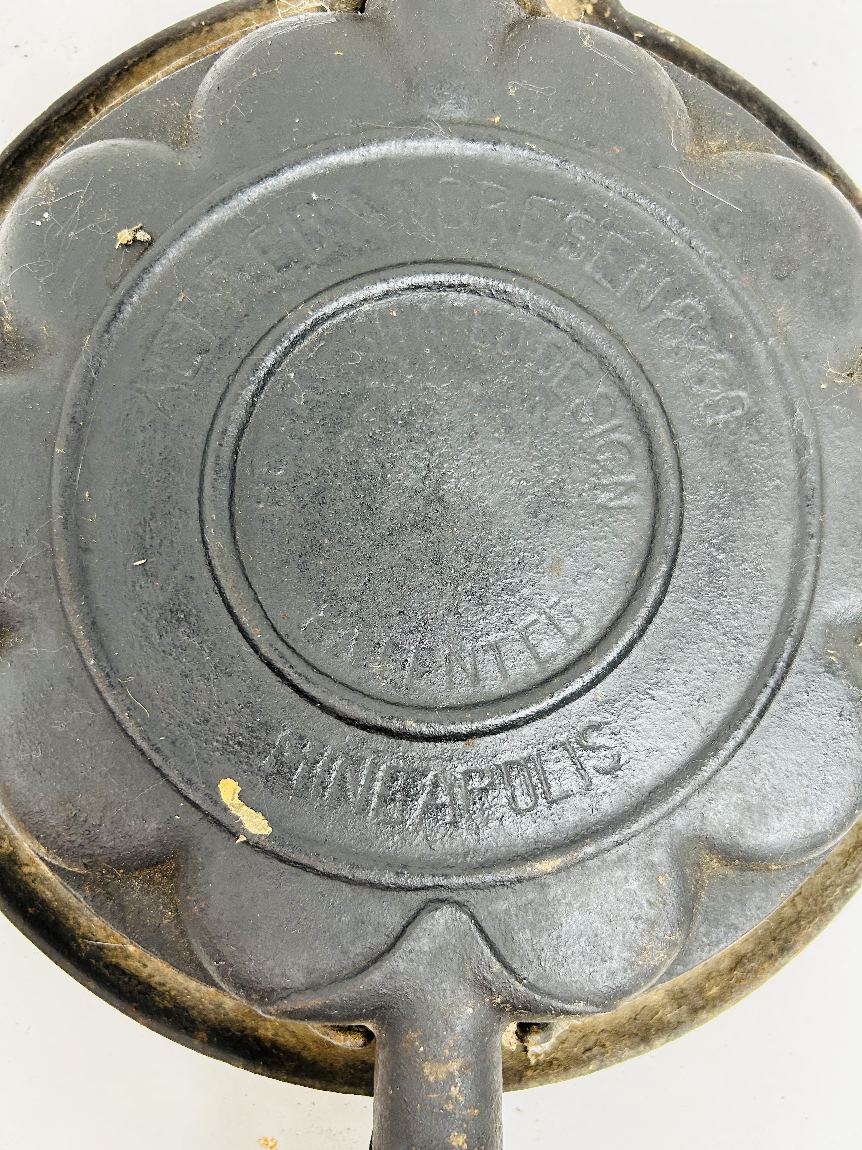 ALFRED ANDRESEN WAFFLE IRON, C. 1900