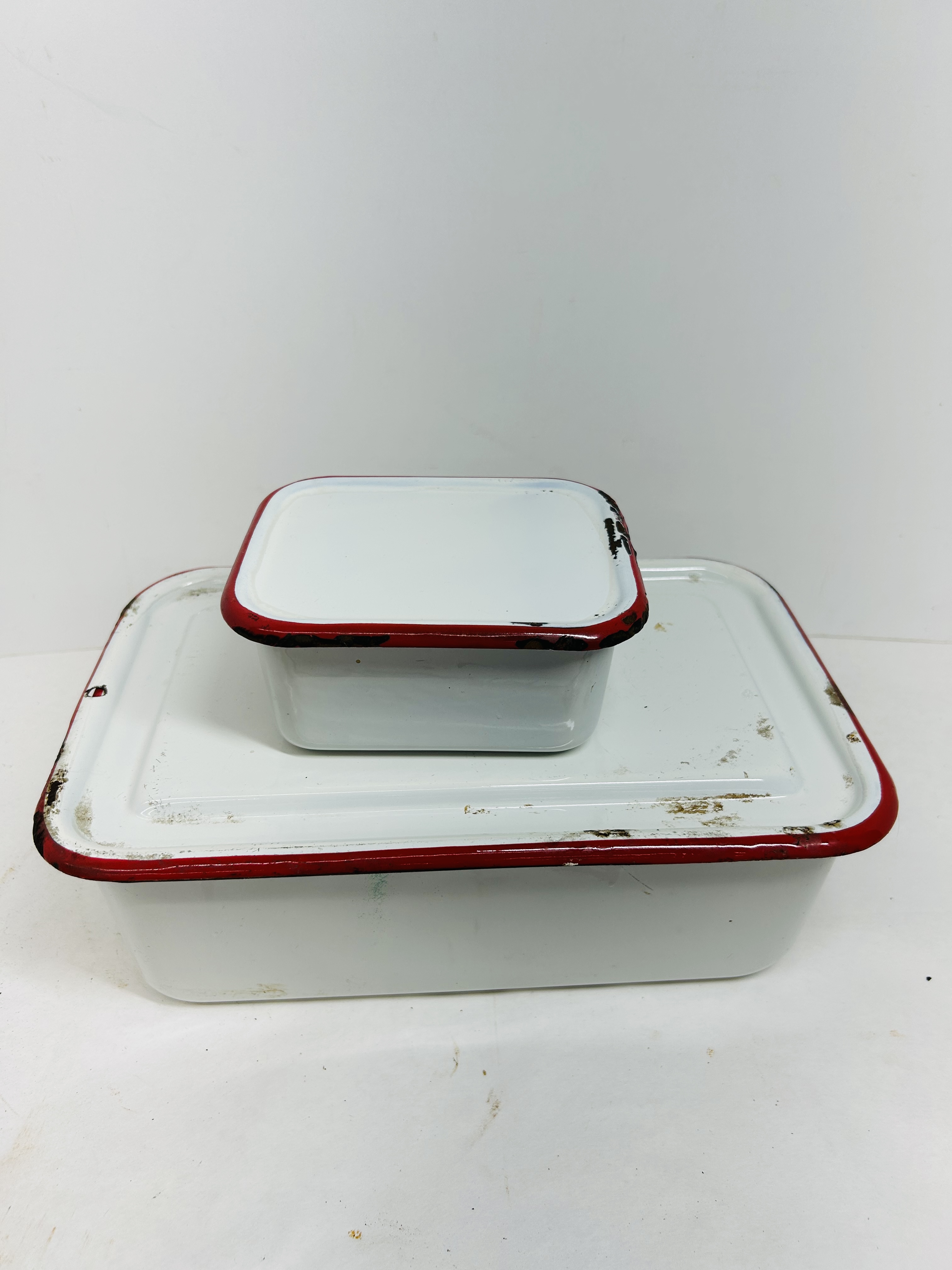 A PAIR OF ENAMELWARE REFRIGERATOR BOXES, MID-20TH CENTURY
