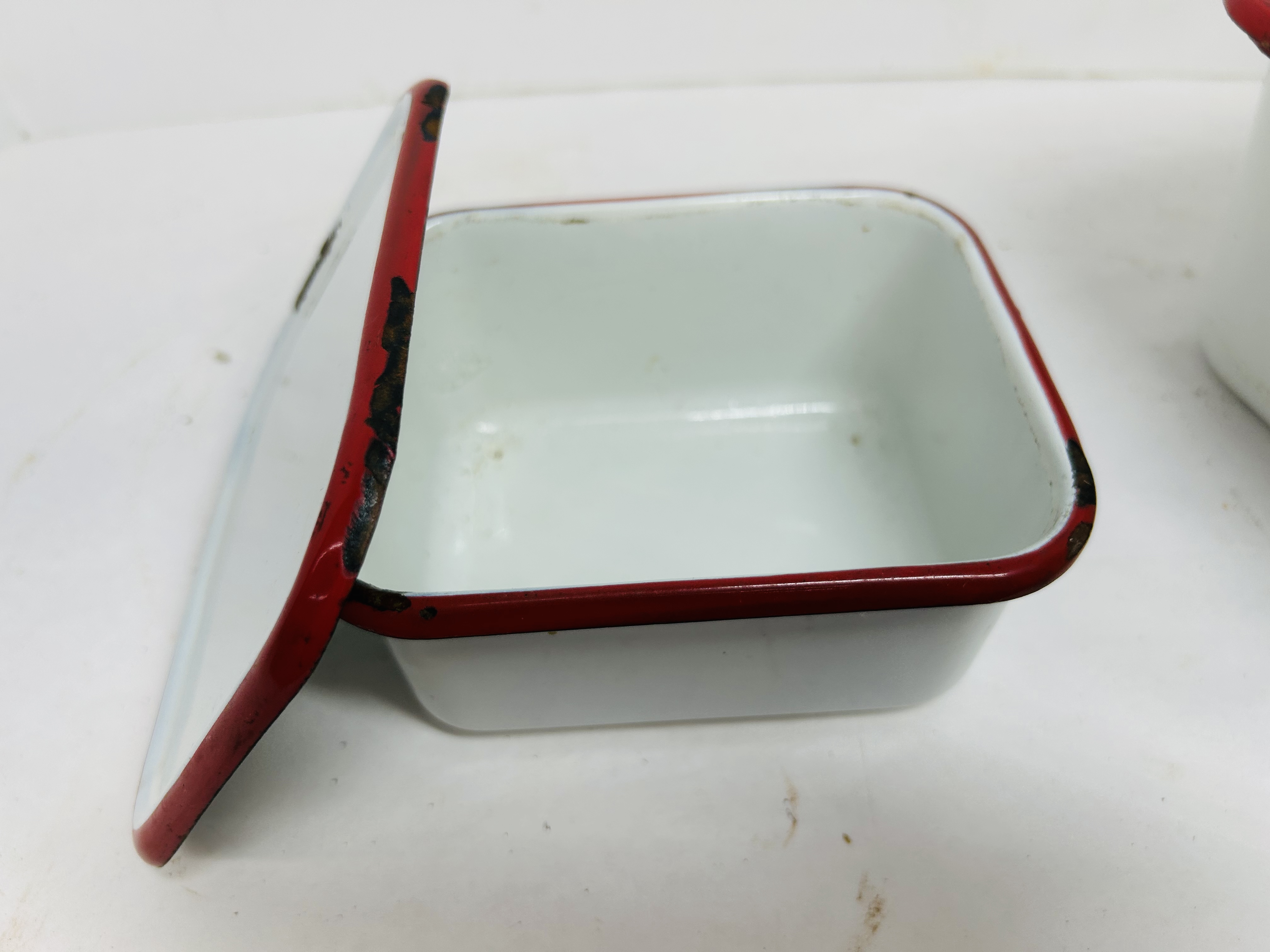 A PAIR OF ENAMELWARE REFRIGERATOR BOXES, MID-20TH CENTURY