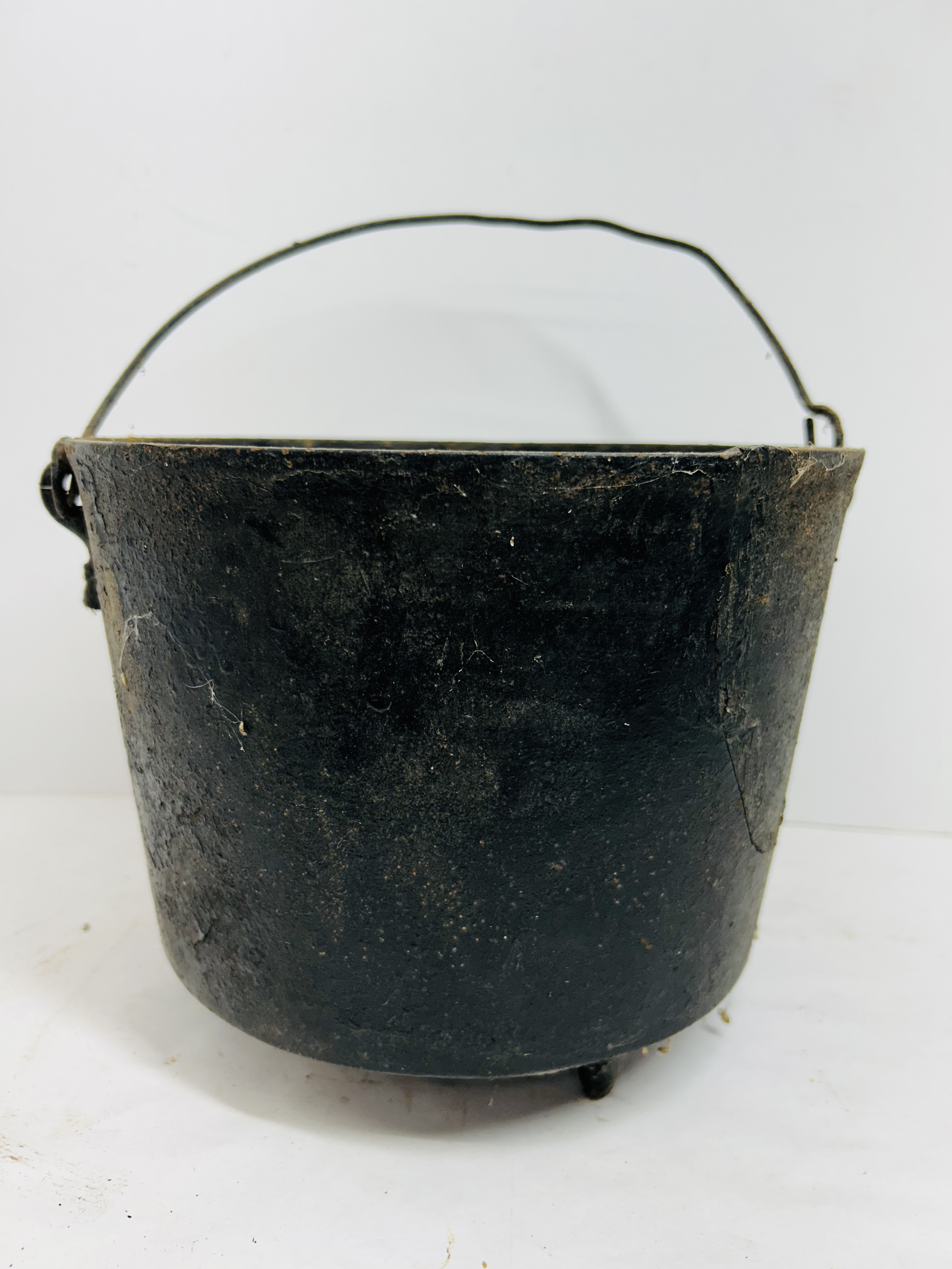 CAST IRON THREE-LEGGED CAULDRON, CIRCA 1900