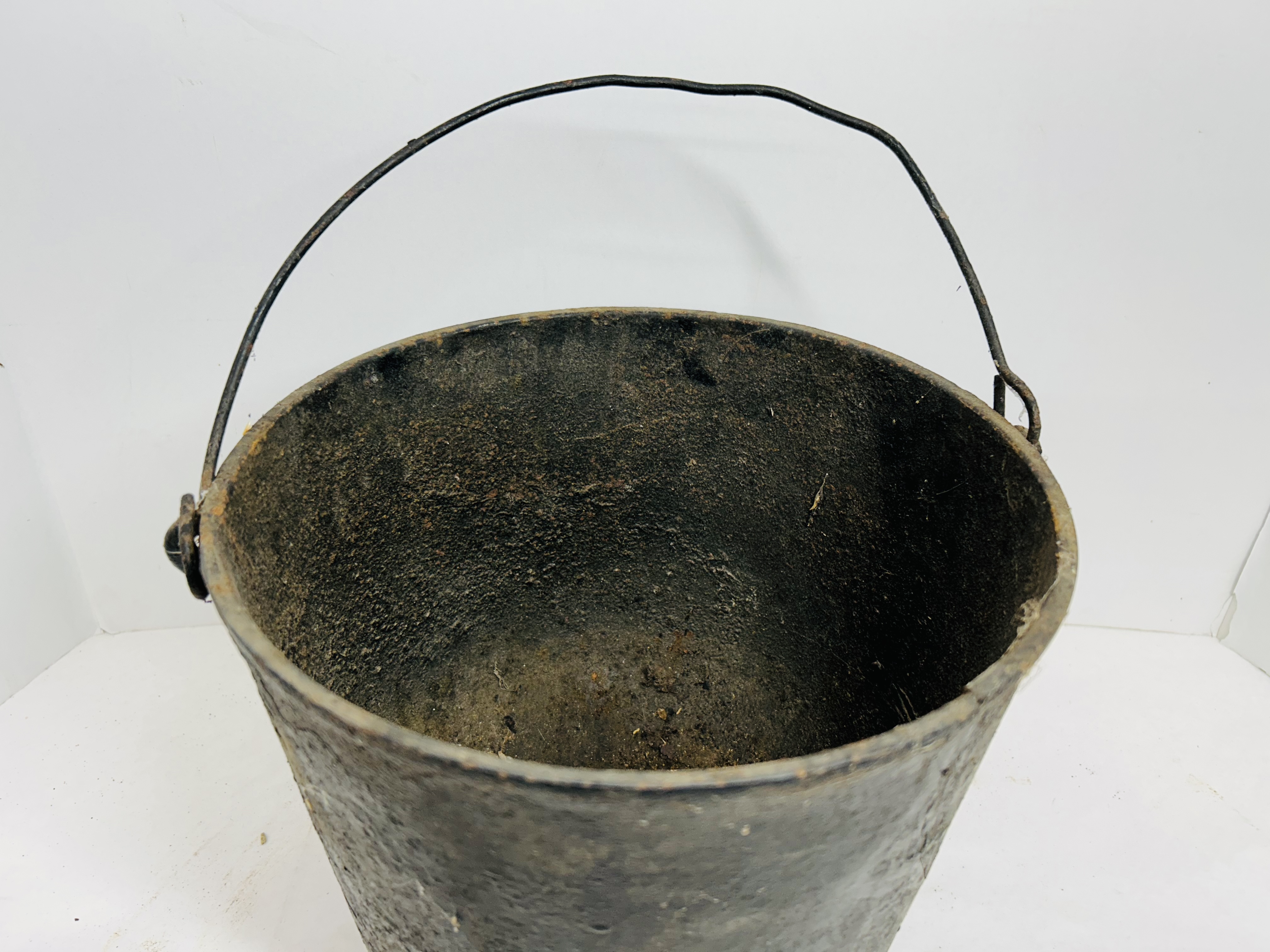 CAST IRON THREE-LEGGED CAULDRON, CIRCA 1900