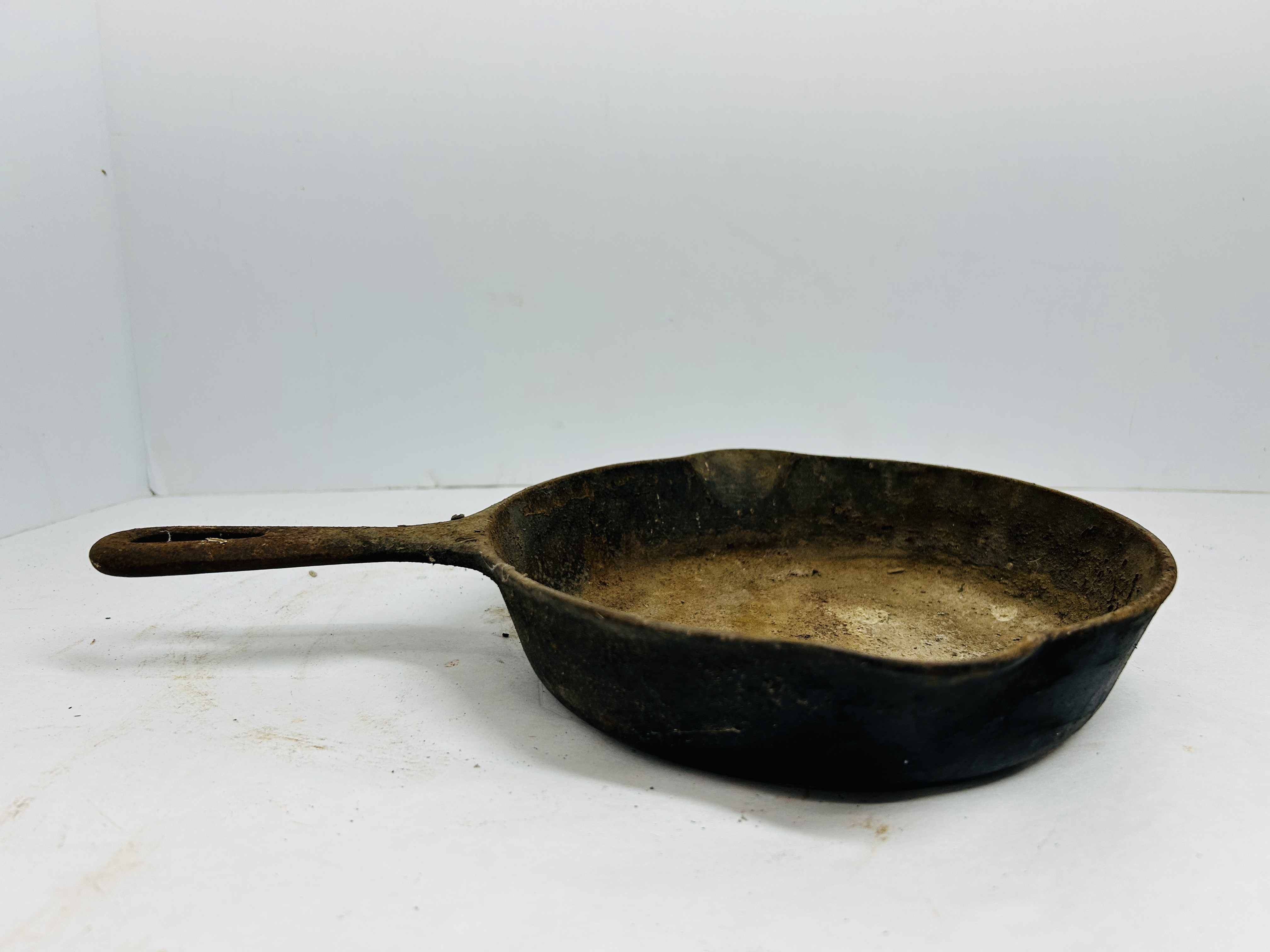 WAGNER STYLE CAST IRON SKILLET