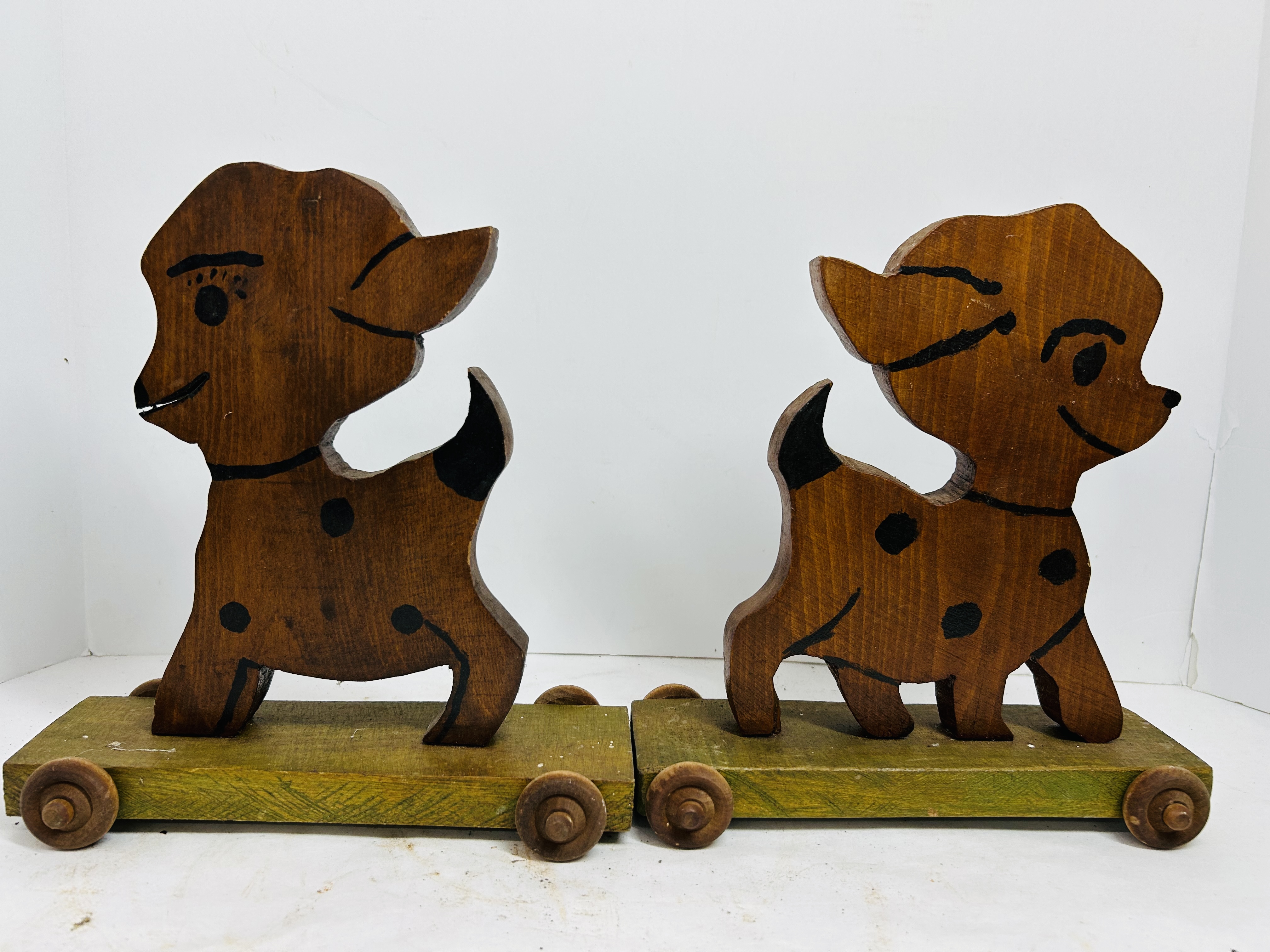 PAIR OF WOODEN FAWN TOYS, 1940S