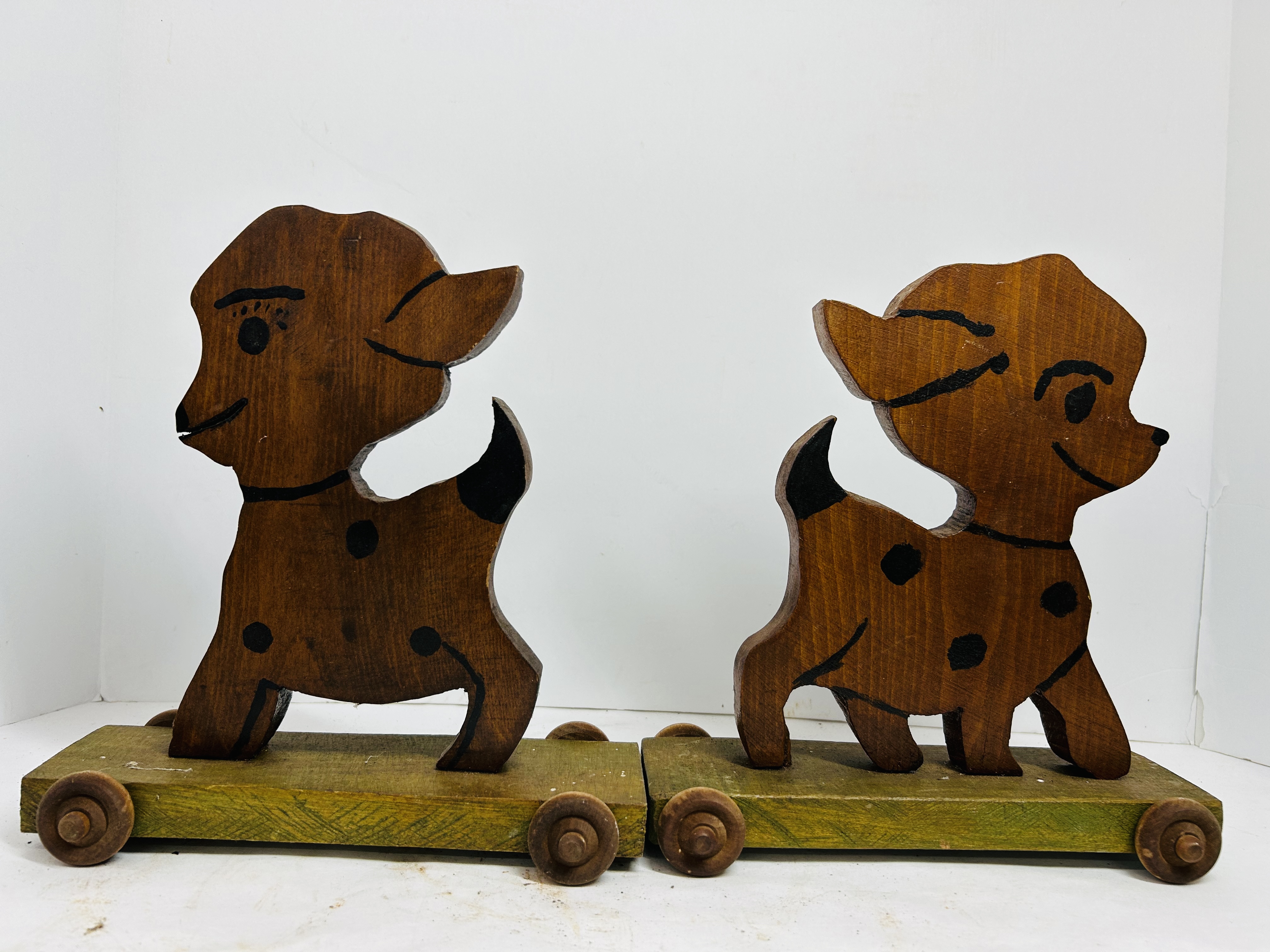 PAIR OF WOODEN FAWN TOYS, 1940S